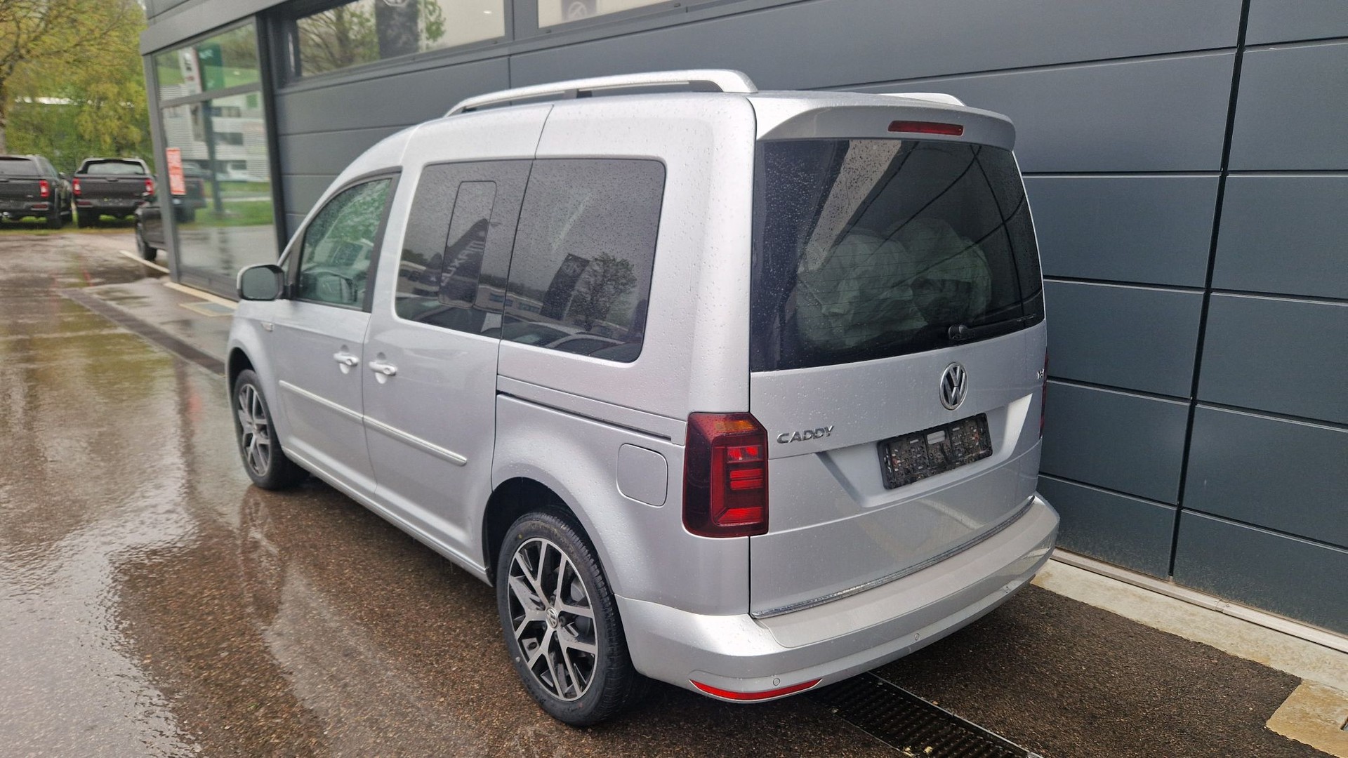 VW Caddy 1.4 TSI Highline DSG-showroom-element-1