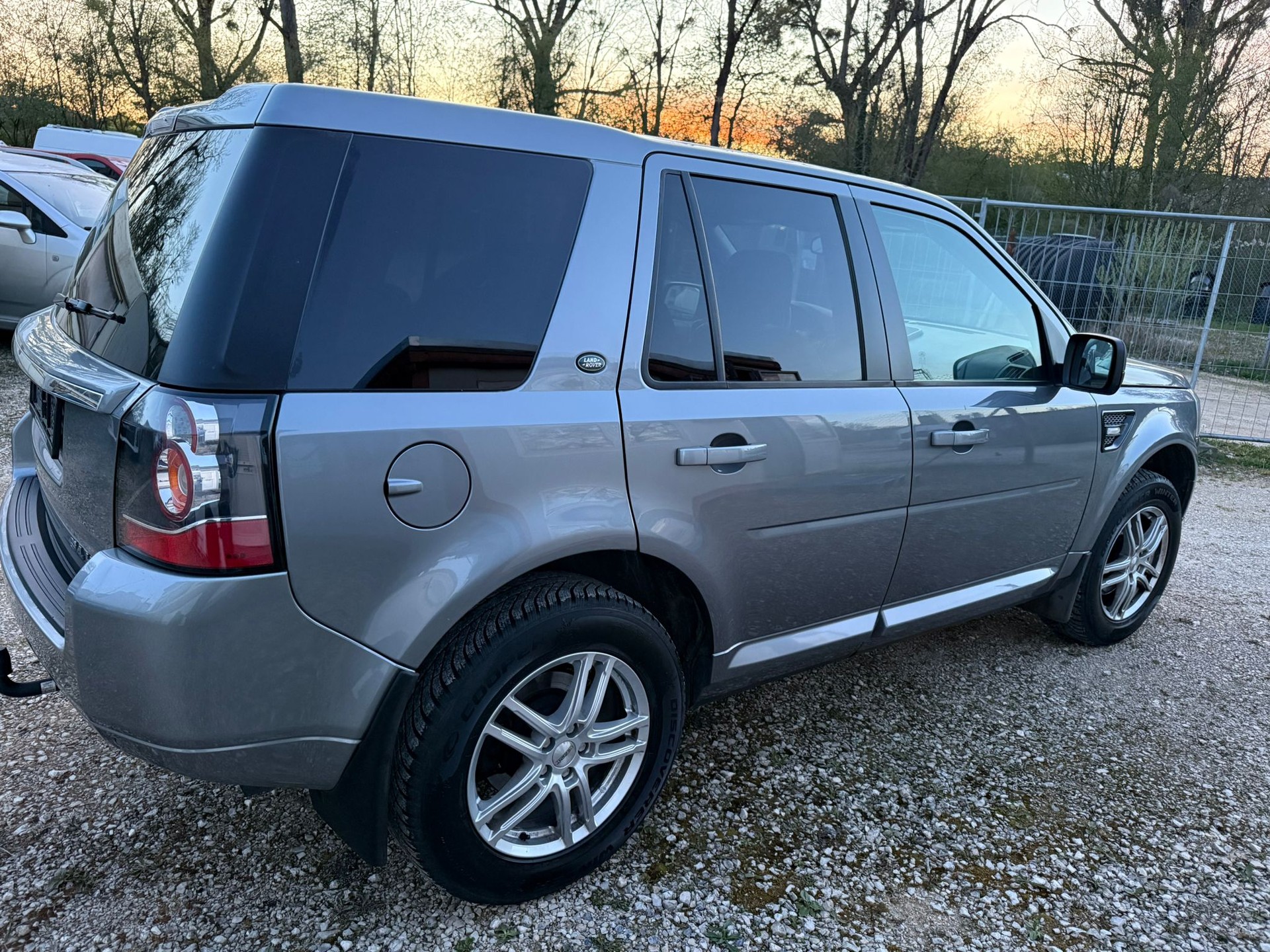 LAND ROVER Freelander 2.0 SE Automatic-image-3
