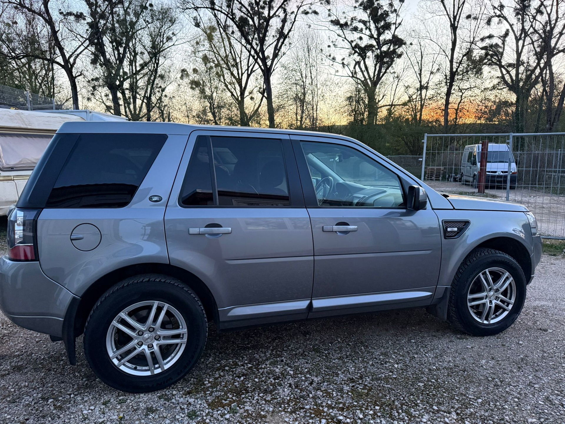 LAND ROVER Freelander 2.0 SE Automatic-image-5