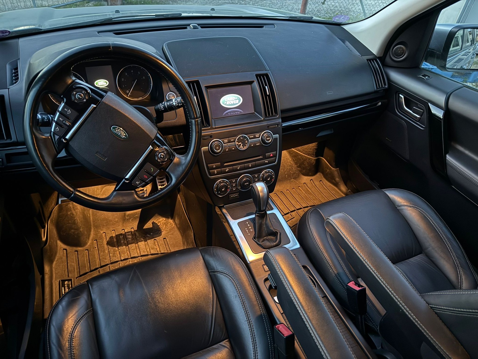 LAND ROVER Freelander 2.0 SE Automatic-image-12