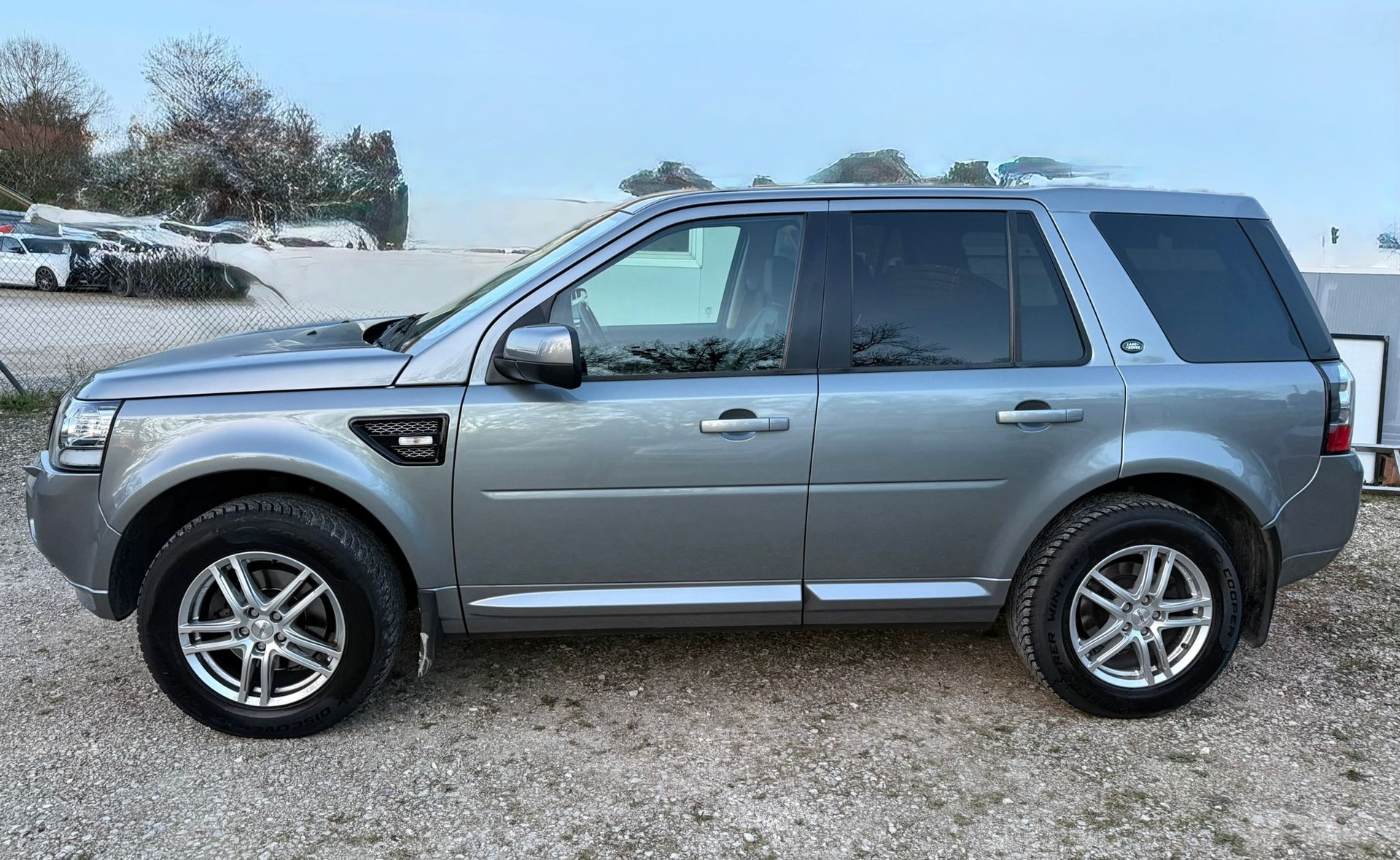 LAND ROVER Freelander 2.0 SE Automatic-image-4