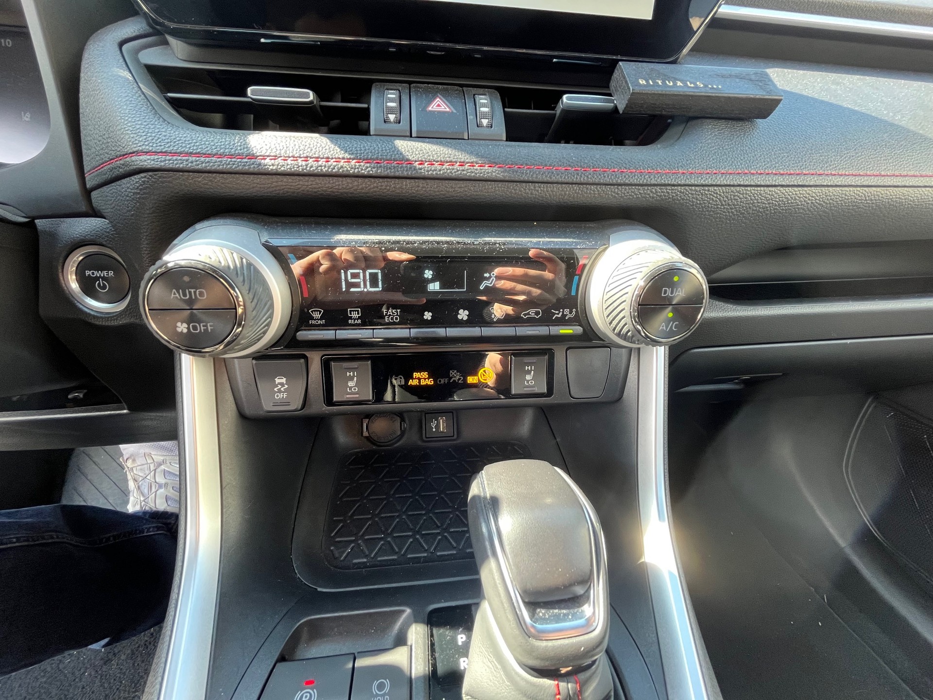 SUZUKI Across 2.5 Plug-in-Hybrid Compact Top E-CVT-image-8