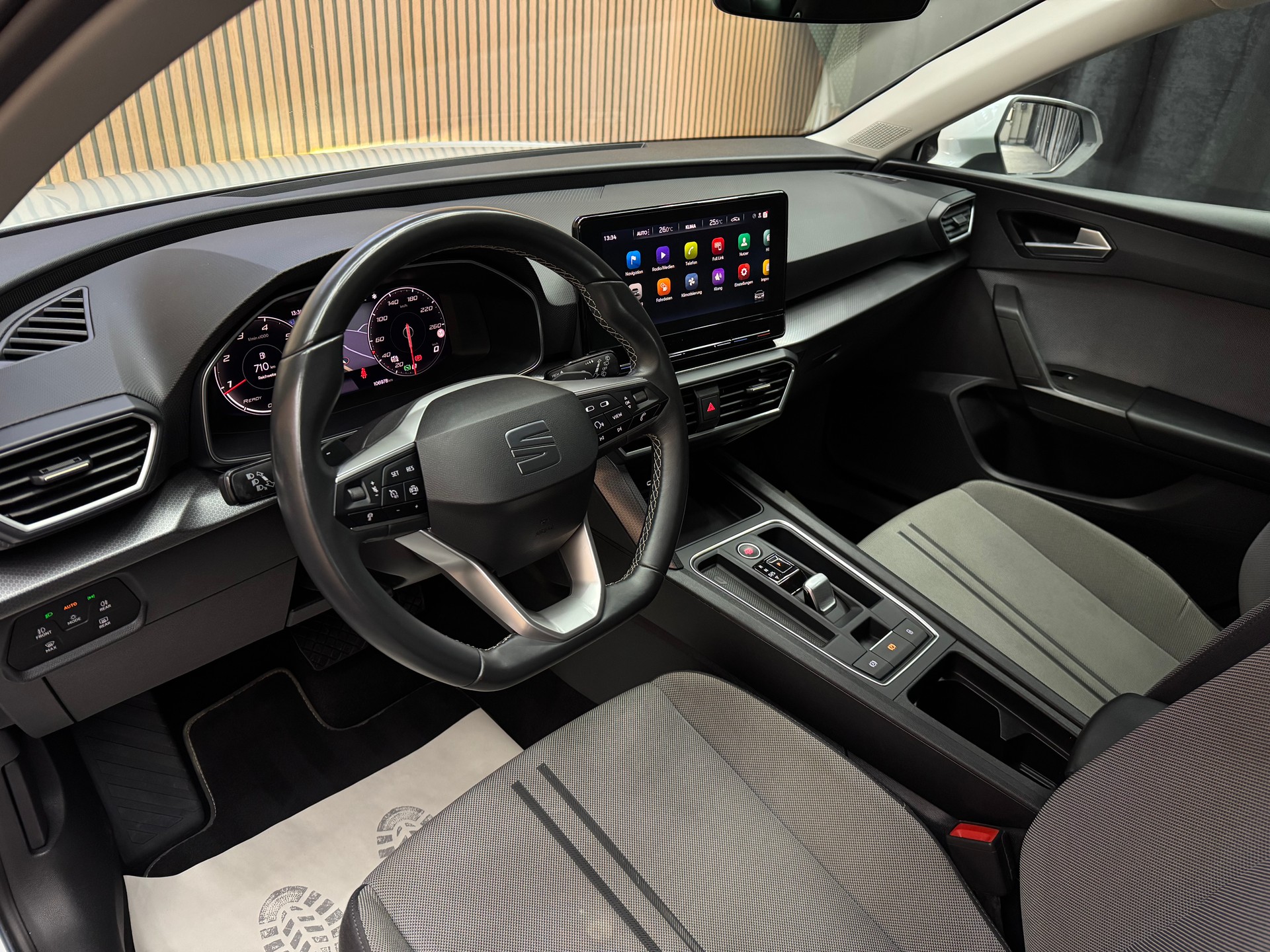 SEAT Leon ST 2.0 TDI Style DSG | 1 Jahr Garantie | CH-Fahrzeug | *ab CHF 179.-/ Monat*-image-10