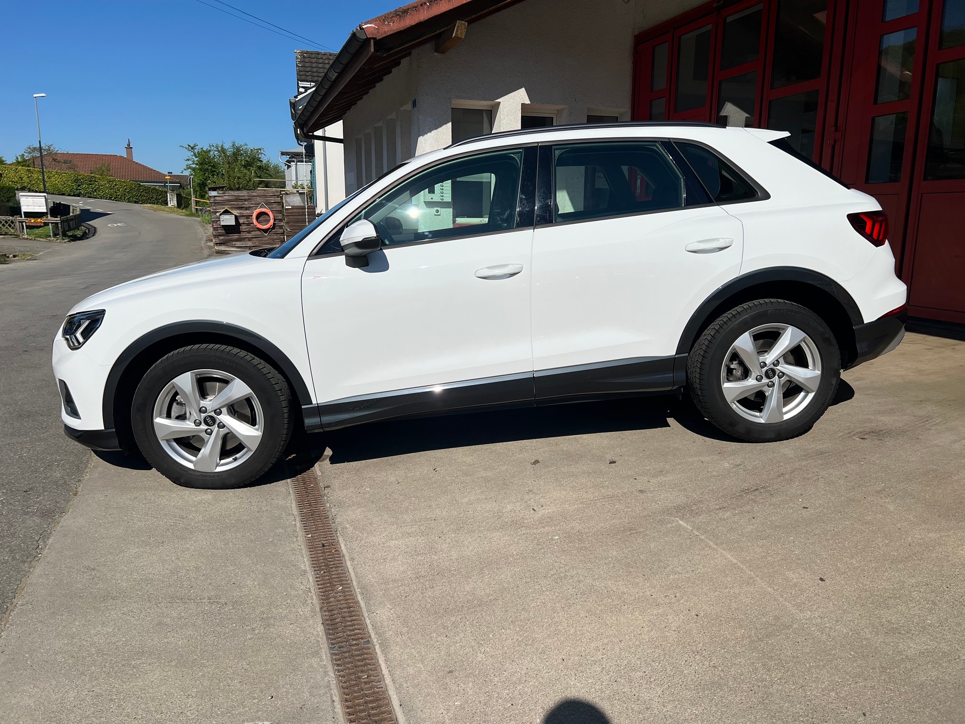 AUDI Q3 40 TDI advanced quattro S-tronic-showroom-element-2