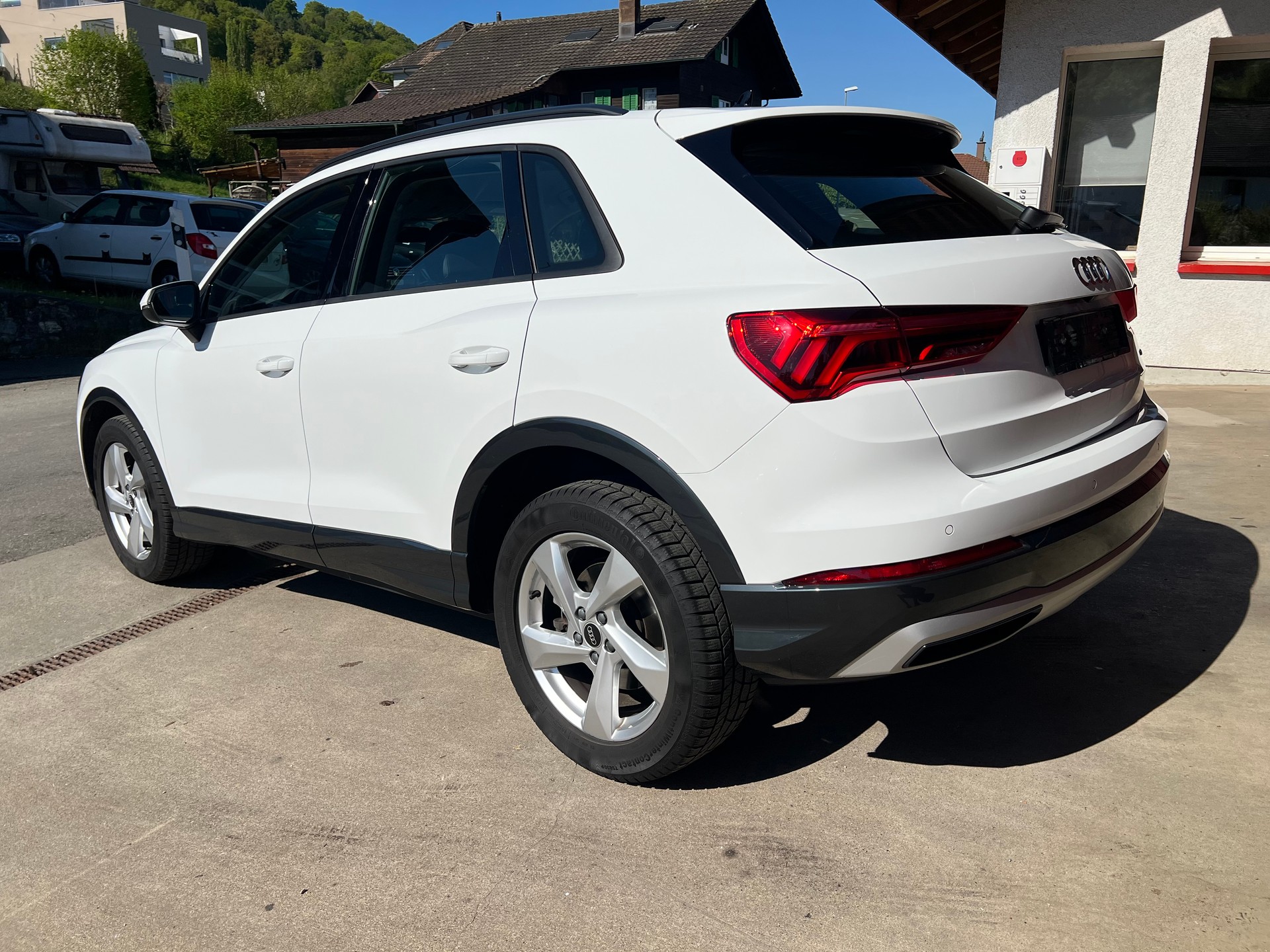 AUDI Q3 40 TDI advanced quattro S-tronic-showroom-element-3