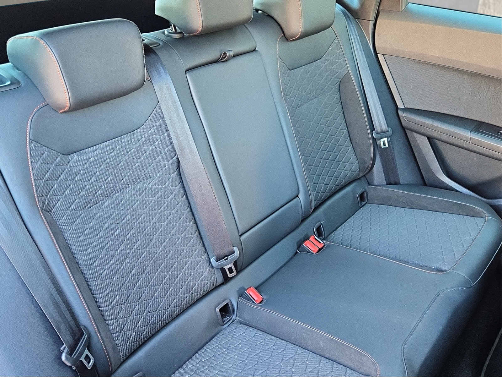 SEAT Ateca 1.5 TSI EVO Hola FR DSG-image-12