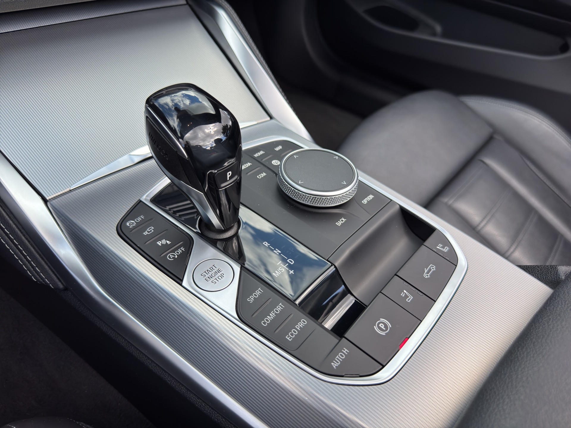 BMW 430i Cabriolet M Sport Steptronic-image-12