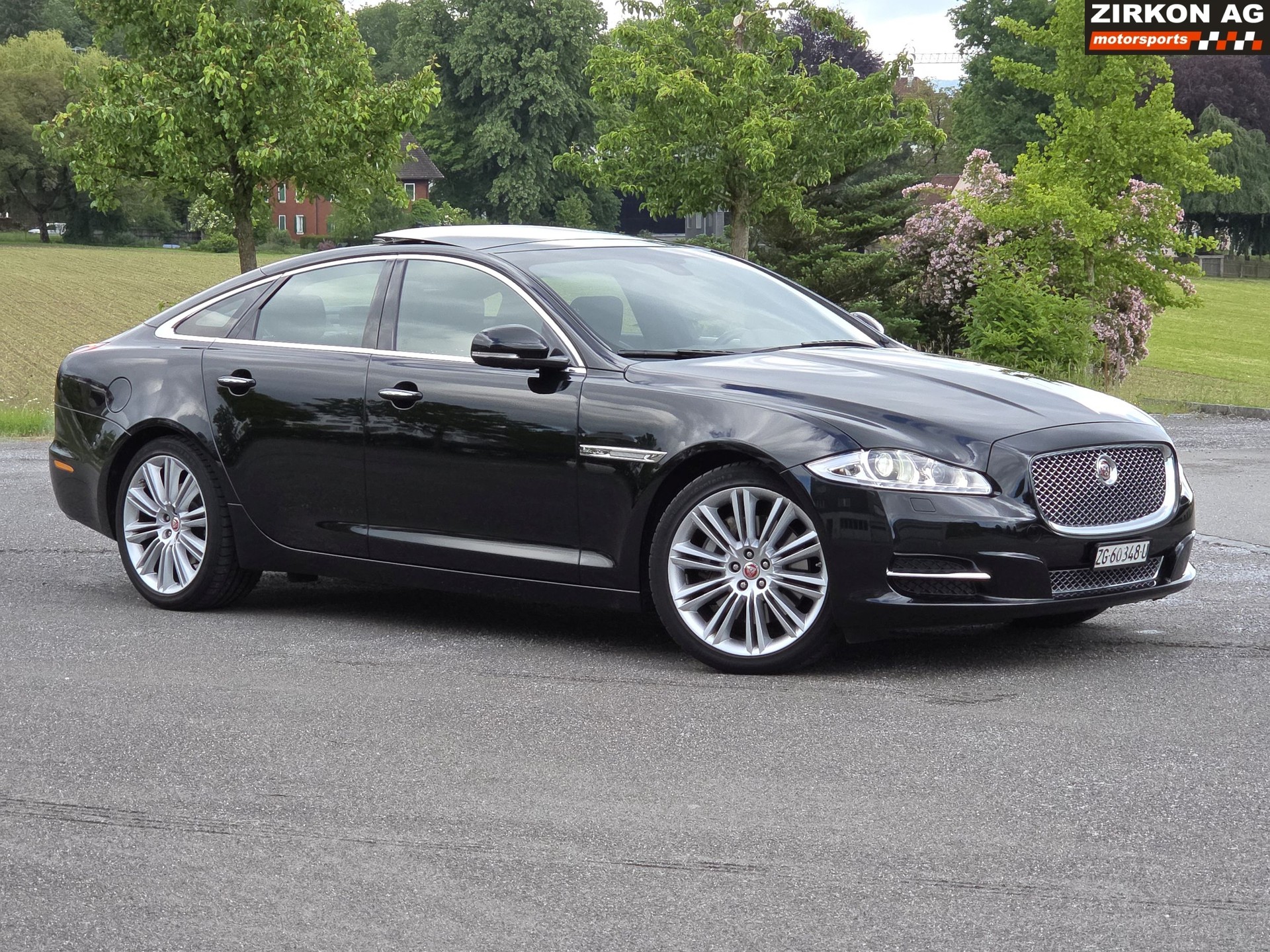 JAGUAR XJ 3.0 S/C Portfolio AWD-image-7
