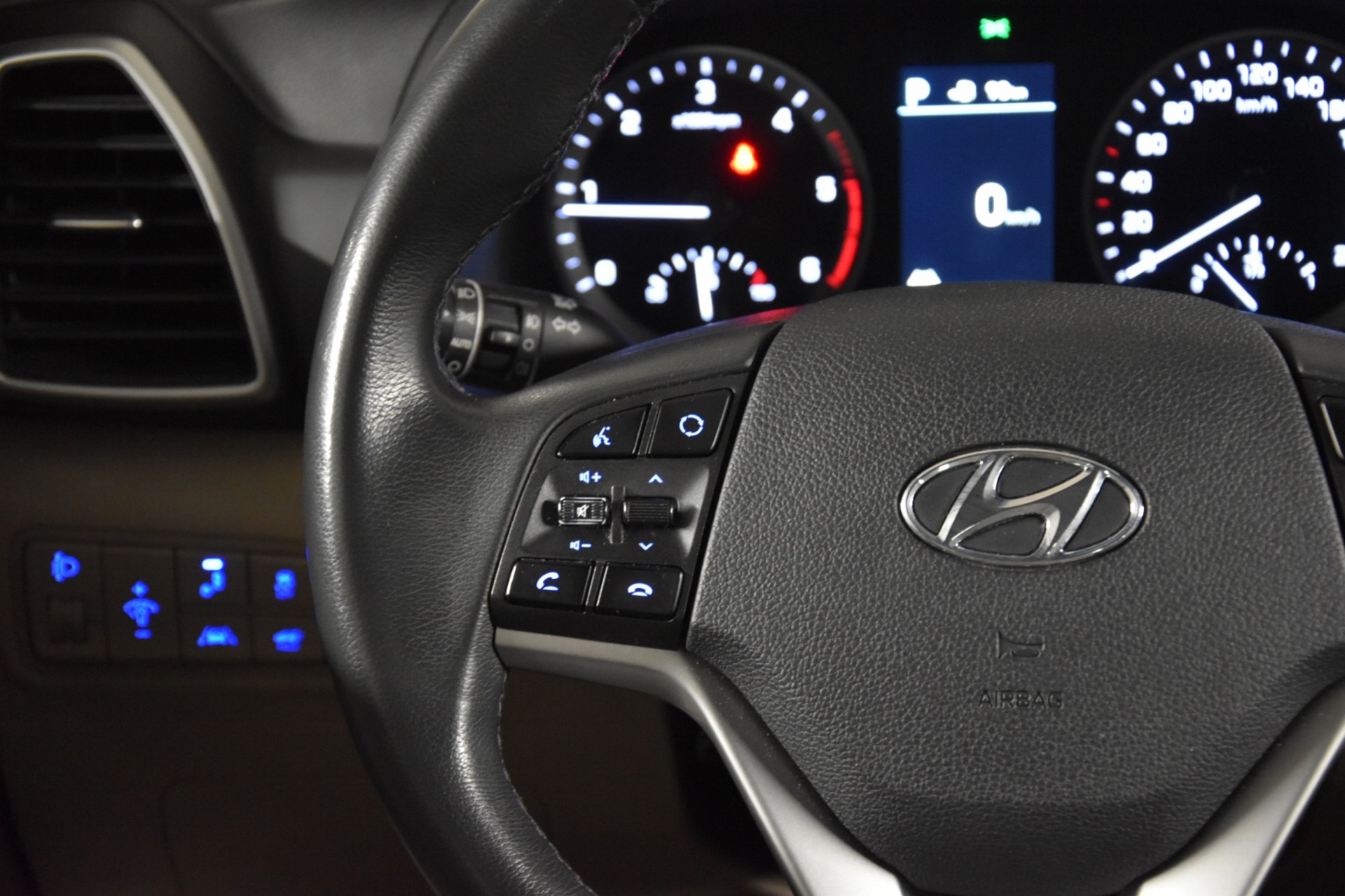 HYUNDAI Tucson 2.0 CRDI Vertex Mild Hybrid 4WD Automatic-image-16