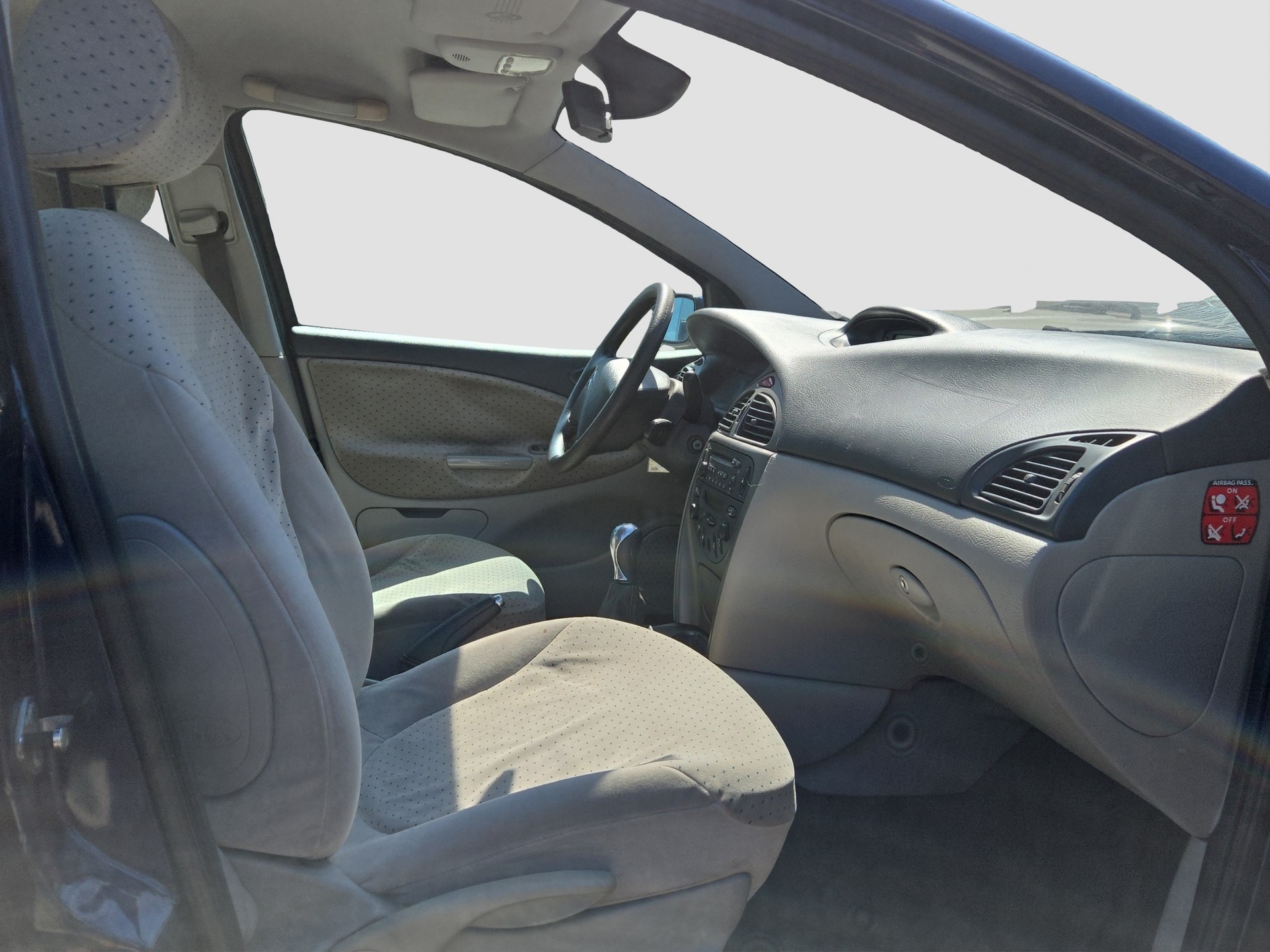 CITROEN C5 Berline 2.0i 16V SX-image-8