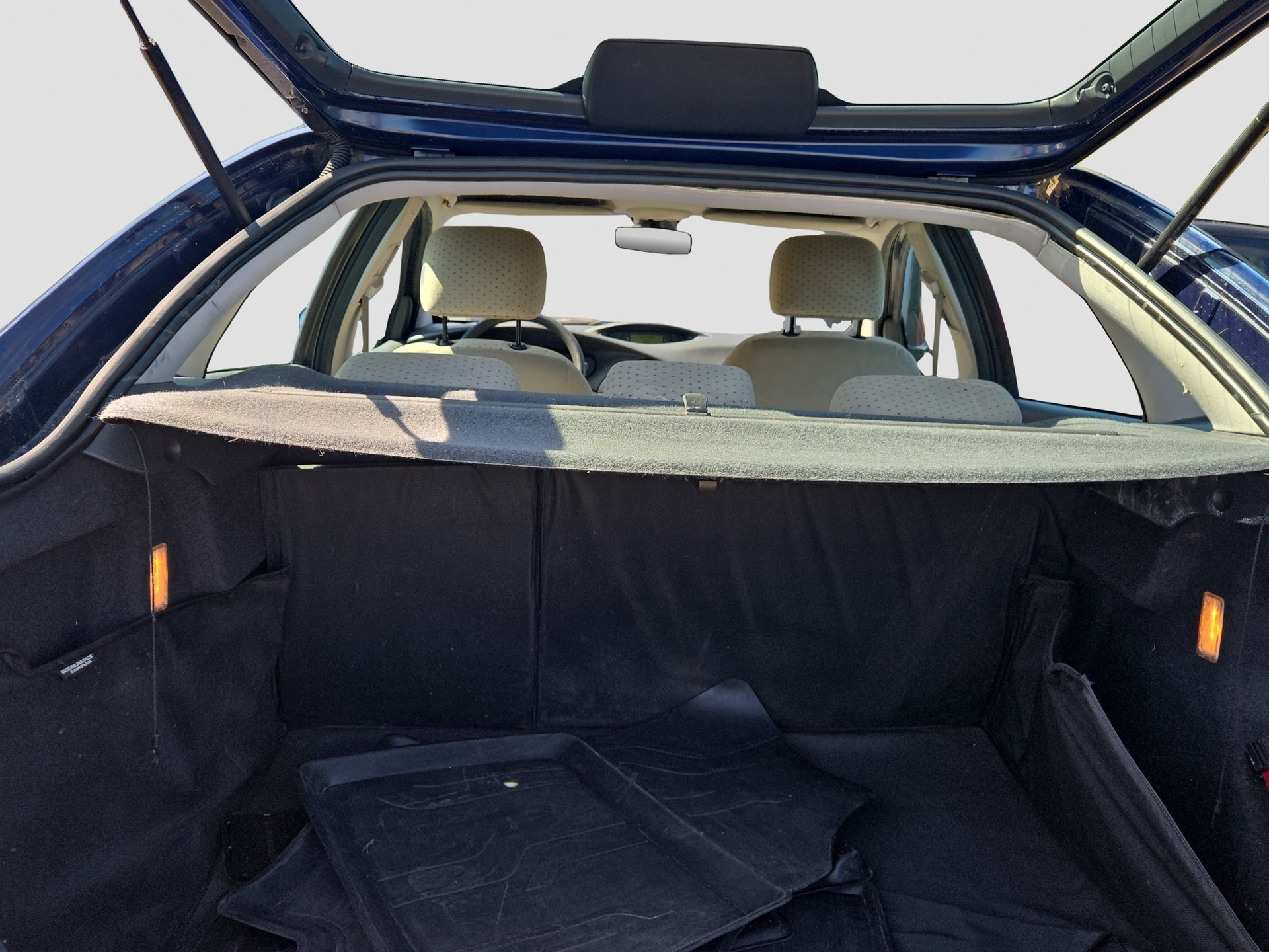 CITROEN C5 Berline 2.0i 16V SX-image-5