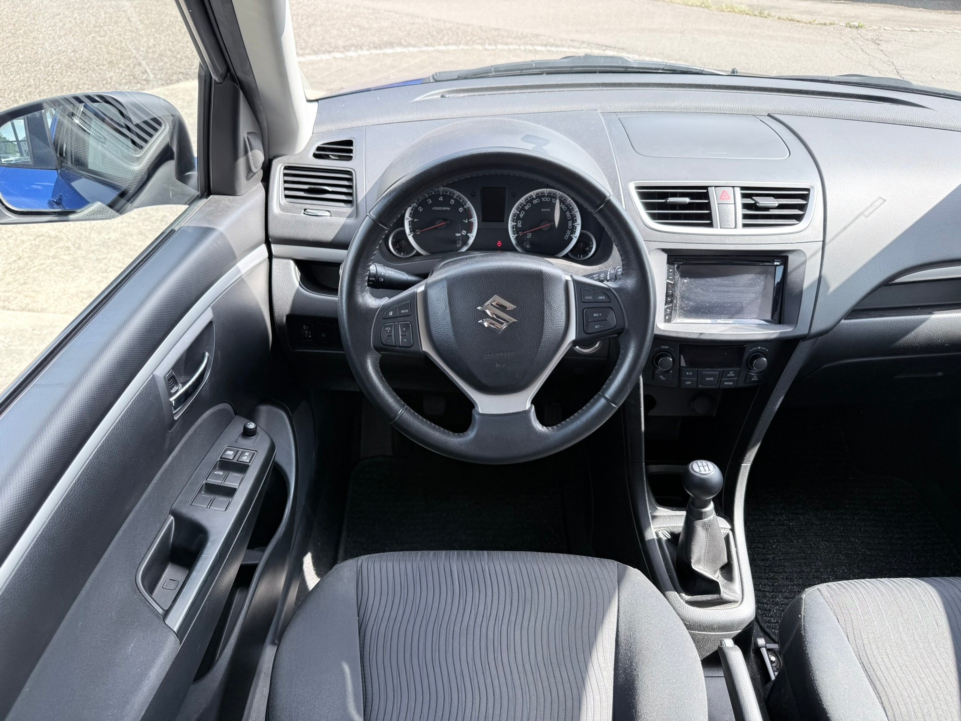 SUZUKI Swift 1.2i 16V GL Top 4x4-image-7