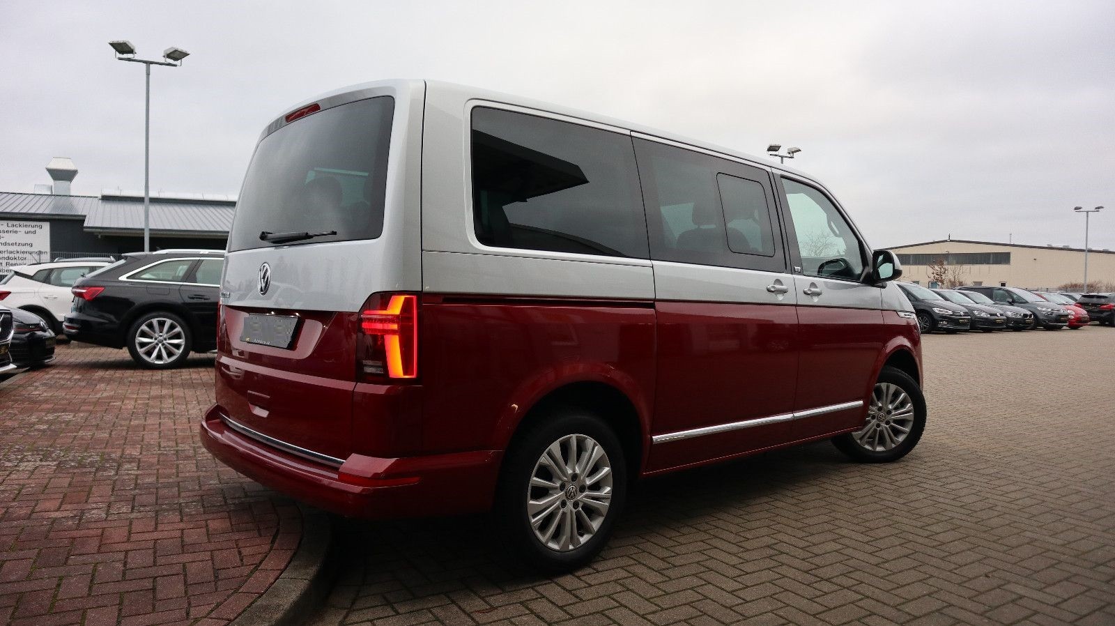 VW T6.1 Multivan 2.0 TDI Generation Six DSG-showroom-element-2