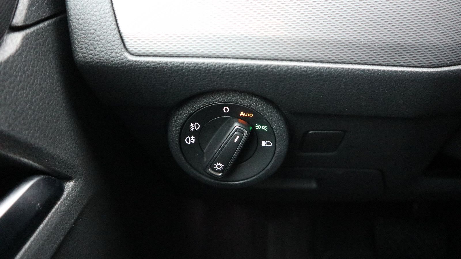 VW T6.1 Multivan 2.0 TDI Generation Six DSG-image-13