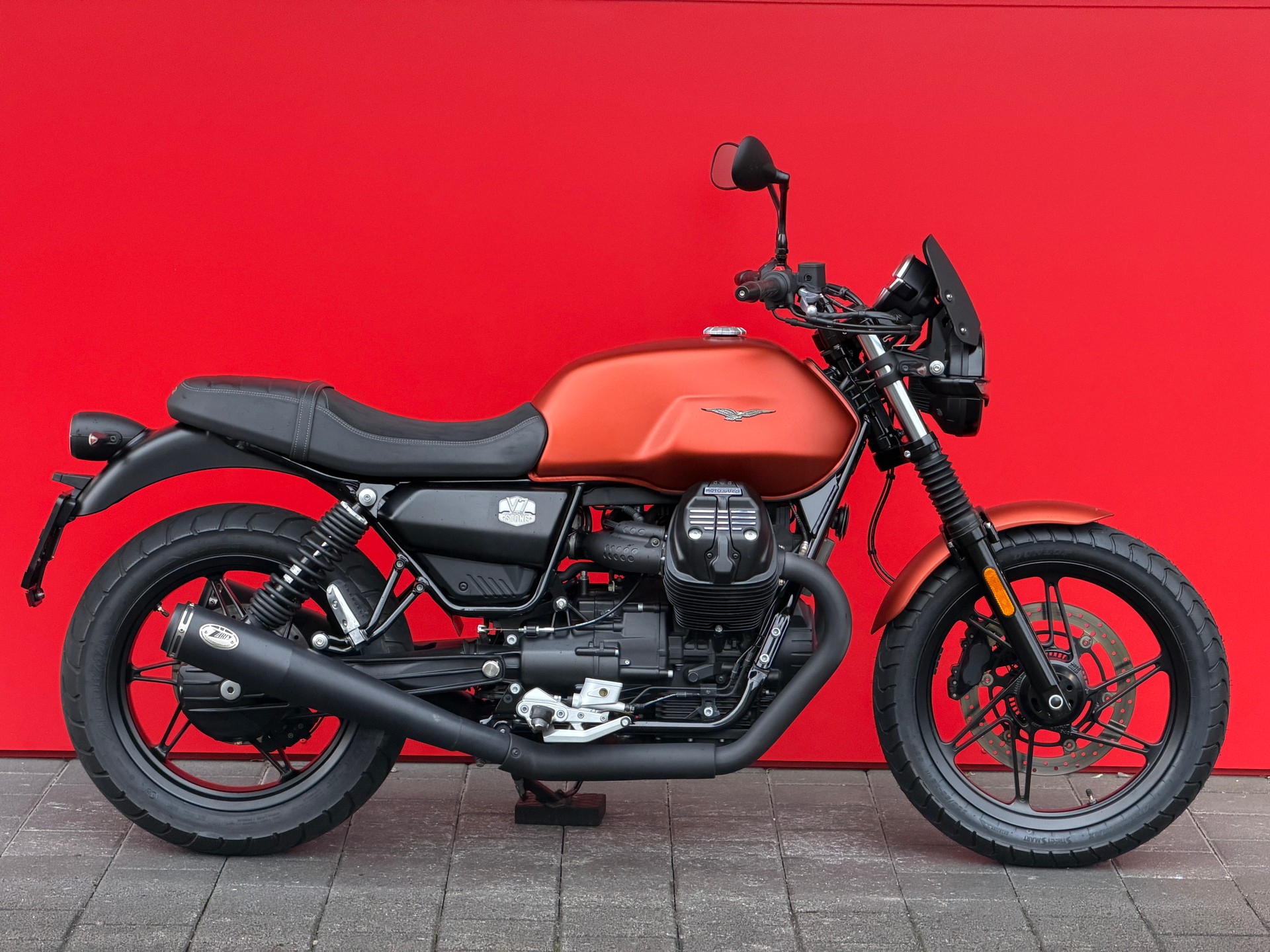 MOTO GUZZI V7 IV 850 Stone-image-0