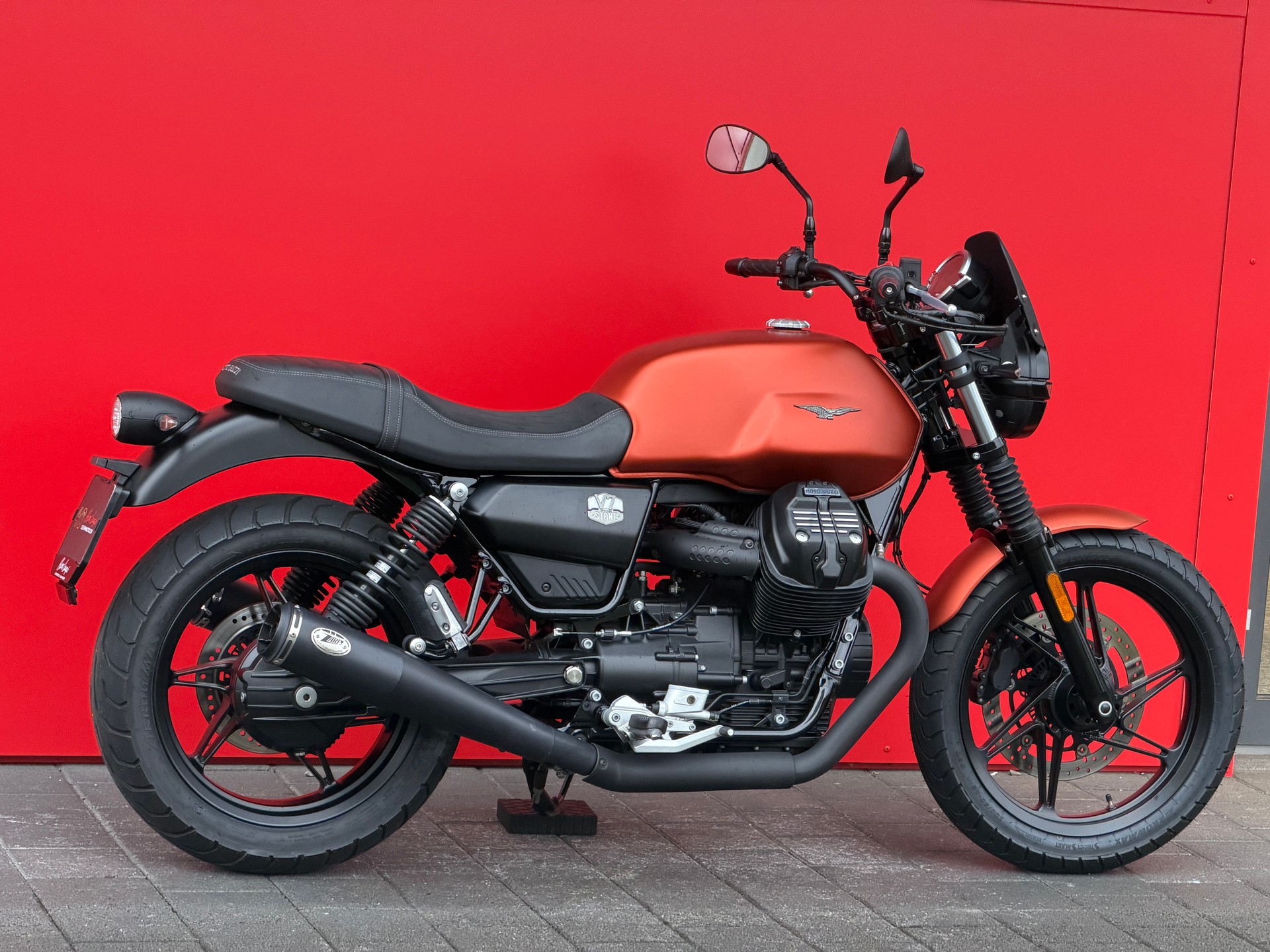 MOTO GUZZI V7 IV 850 Stone-image-10