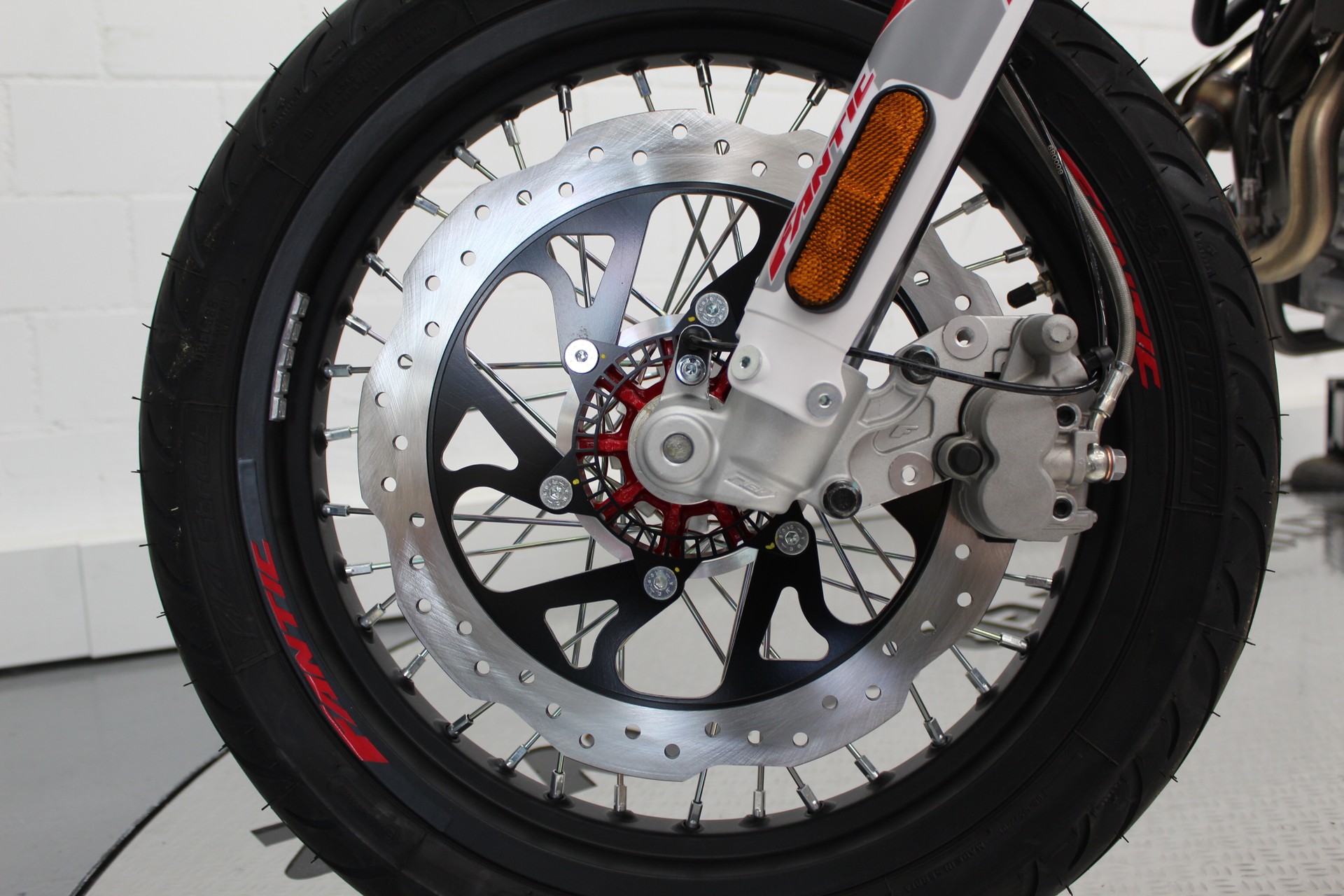 FANTIC XMF 125 COMPETITION-image-6