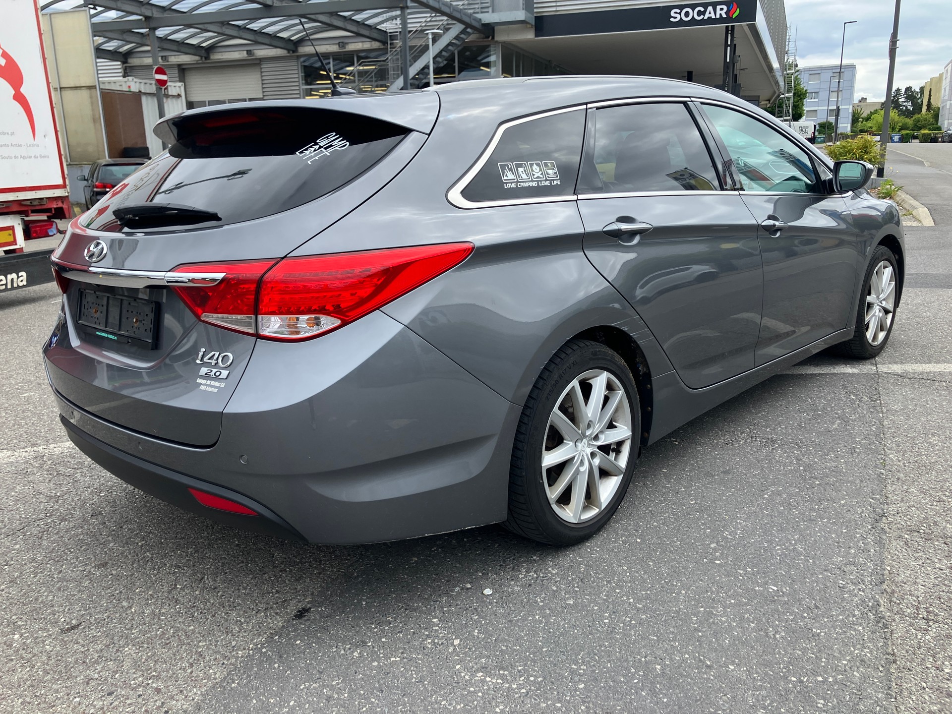 HYUNDAI i40 Wagon 2.0 GDi Premium Automatic-image-5