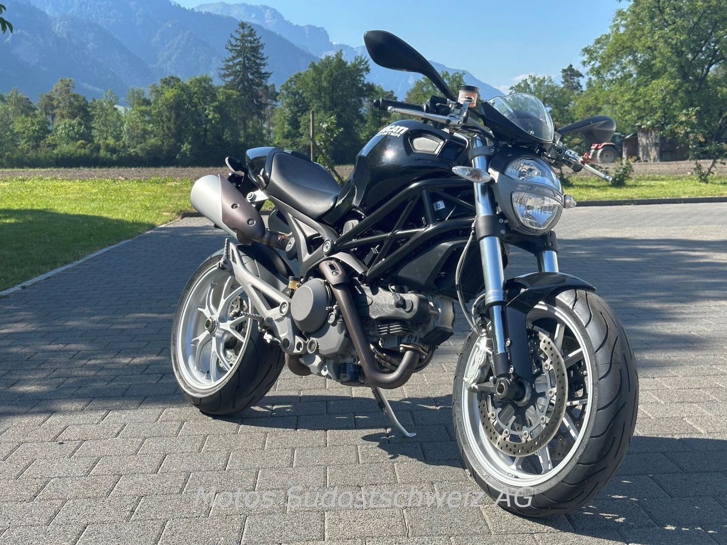 DUCATI MONSTER 1100 ABS-image-0