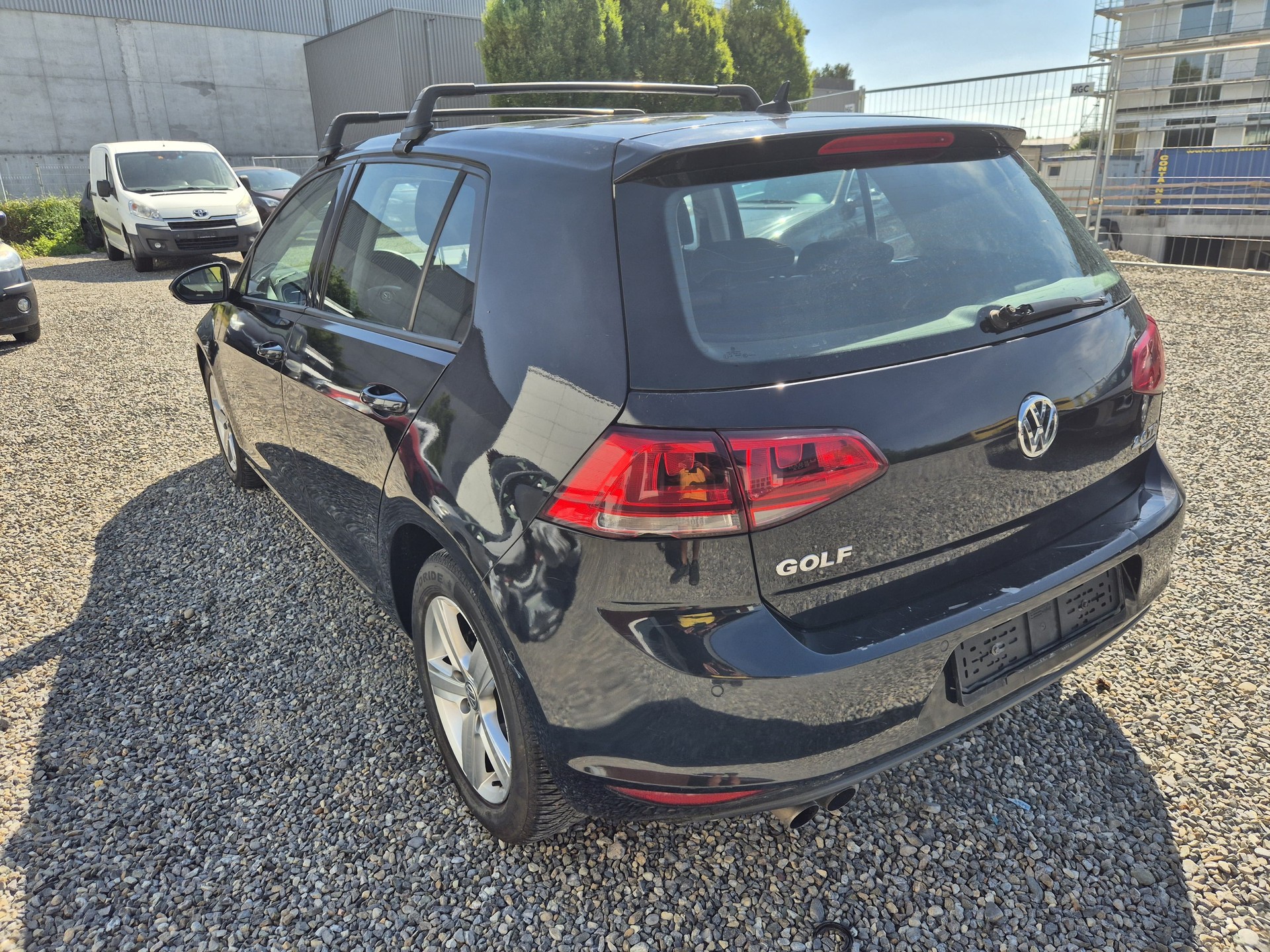 VW Golf 2.0 TDI Highline 4Motion-image-3
