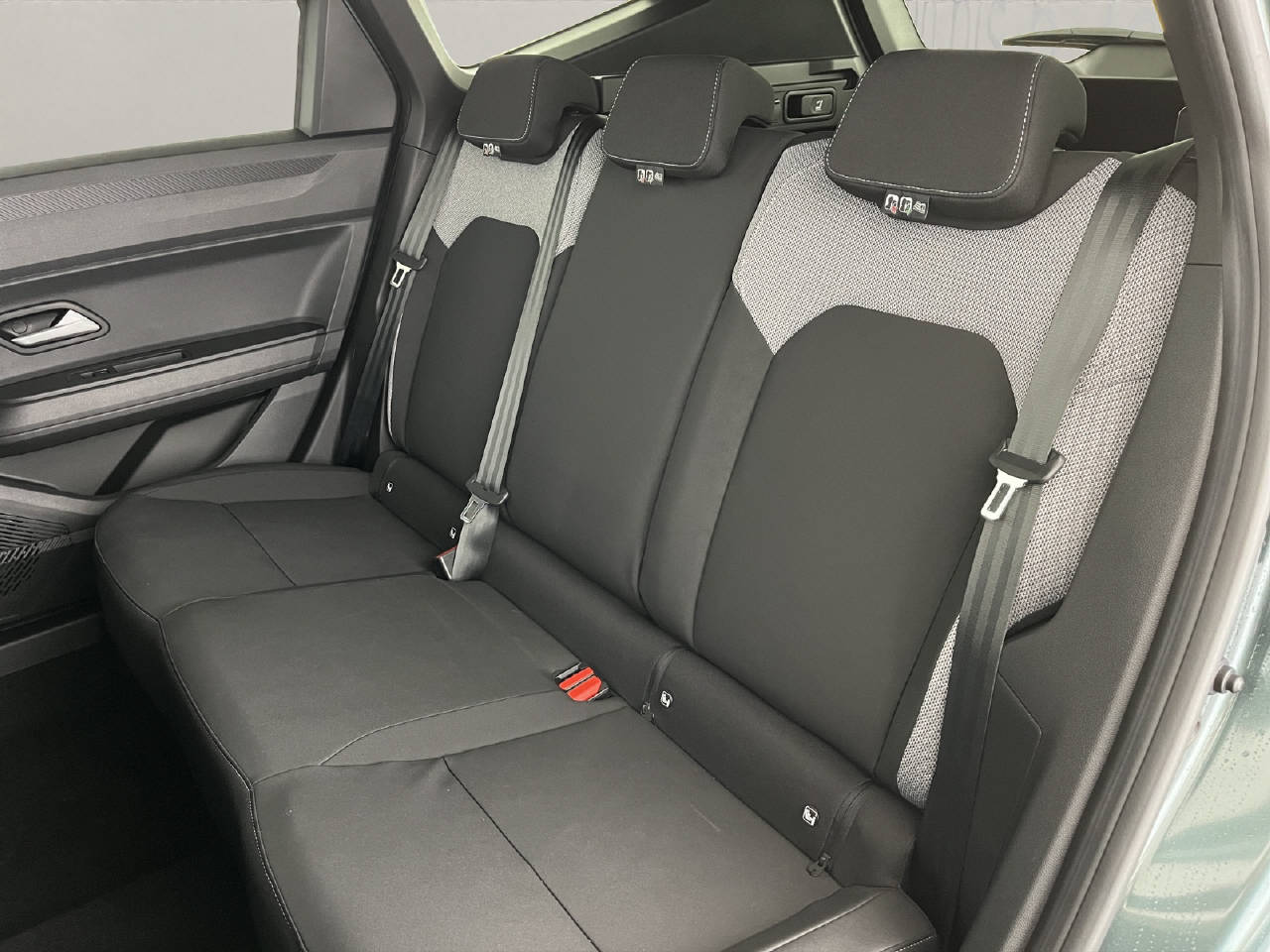 DACIA Bigster 1.2 Hybrid Journey 4WD-image-16