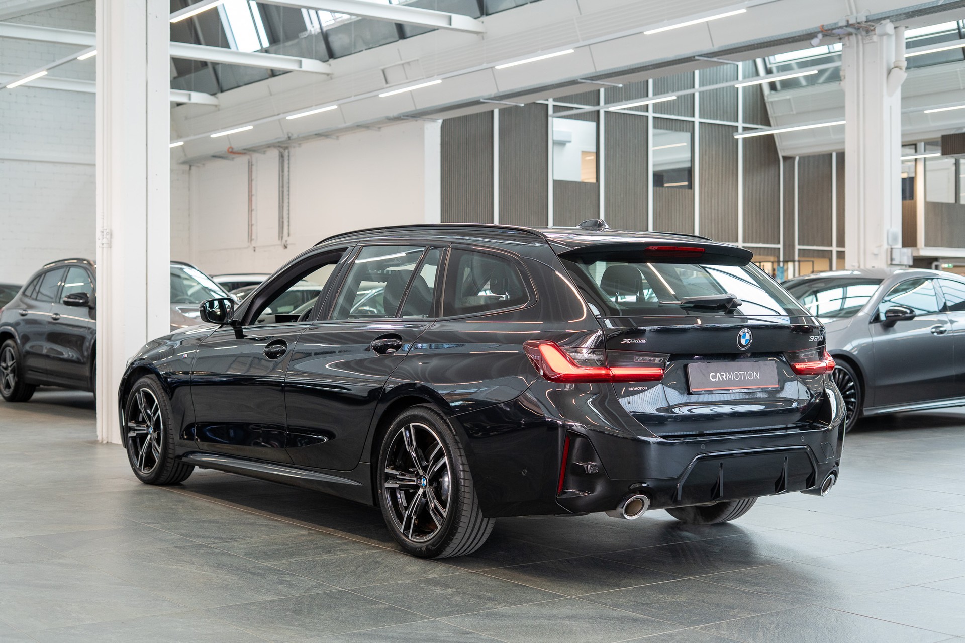 BMW 330i xDrive M Sport Touring / LCI / Rückfahrkamera / el.Heckklappe-image-8