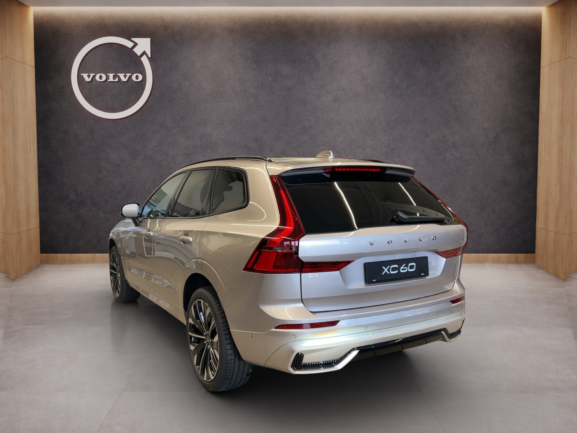 VOLVO XC60 2.0 B5 MH Ultra Dark AWD-showroom-element-3