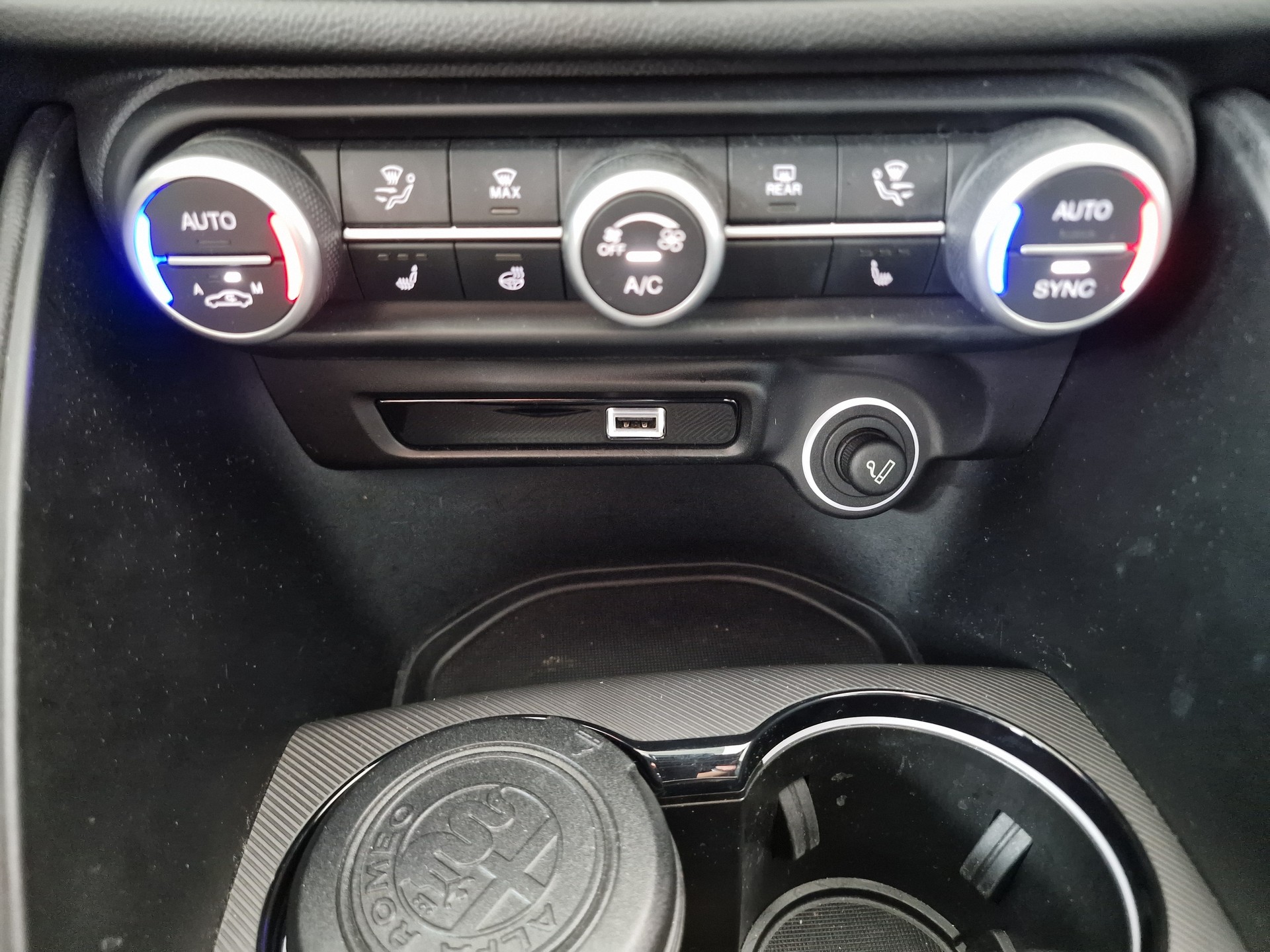 ALFA ROMEO Giulia 2.0 Veloce Q4 Automatic8x Alu 24Mt Gara-image-21
