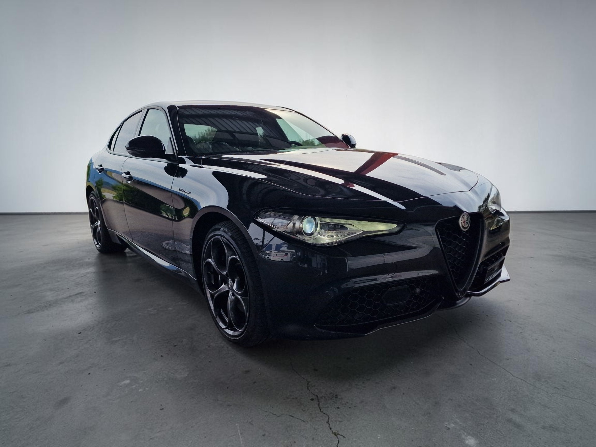 ALFA ROMEO Giulia 2.0 Veloce Q4 Automatic8x Alu 24Mt Gara-showroom-element-3