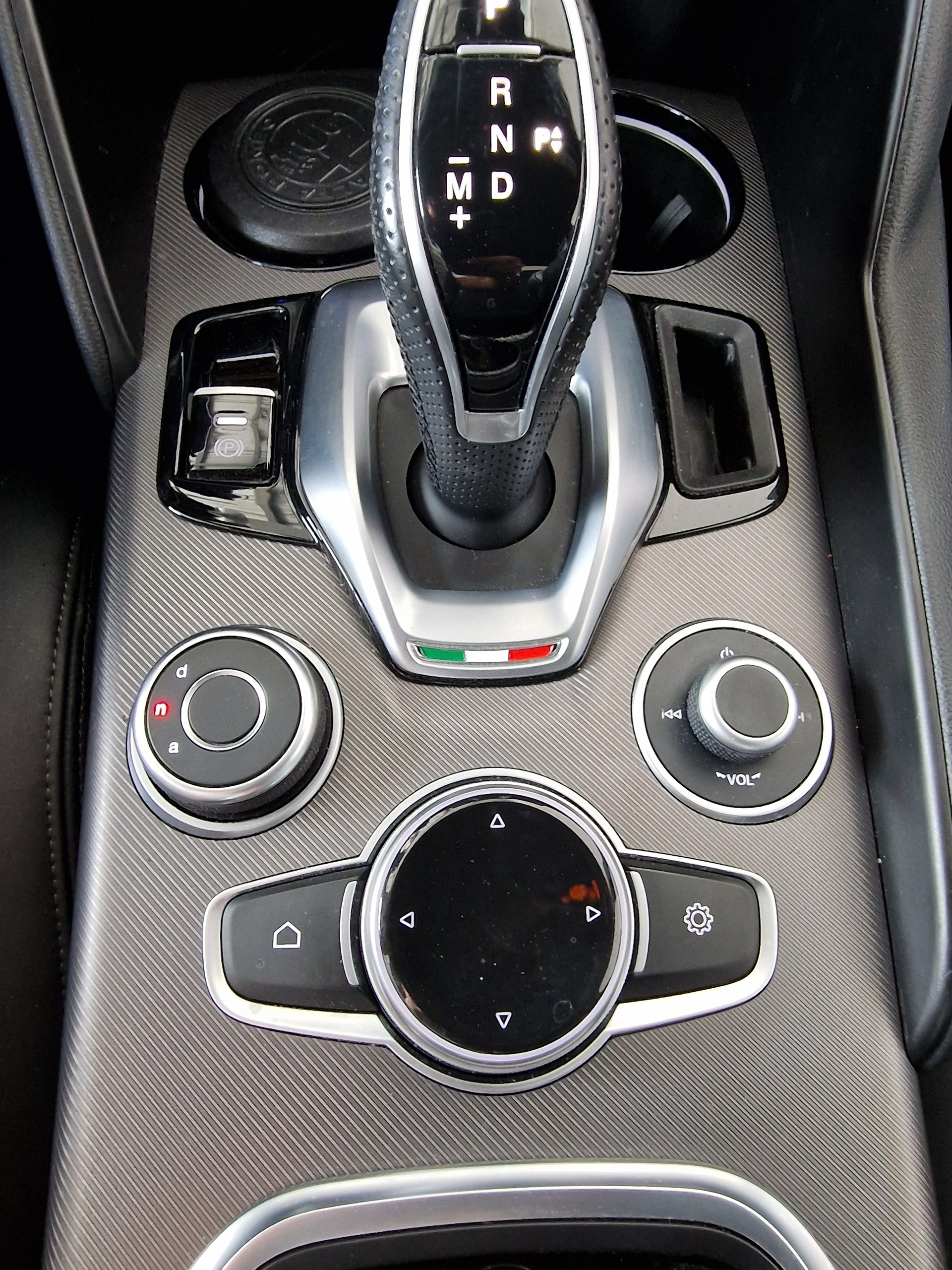 ALFA ROMEO Giulia 2.0 Veloce Q4 Automatic8x Alu 24Mt Gara-image-22