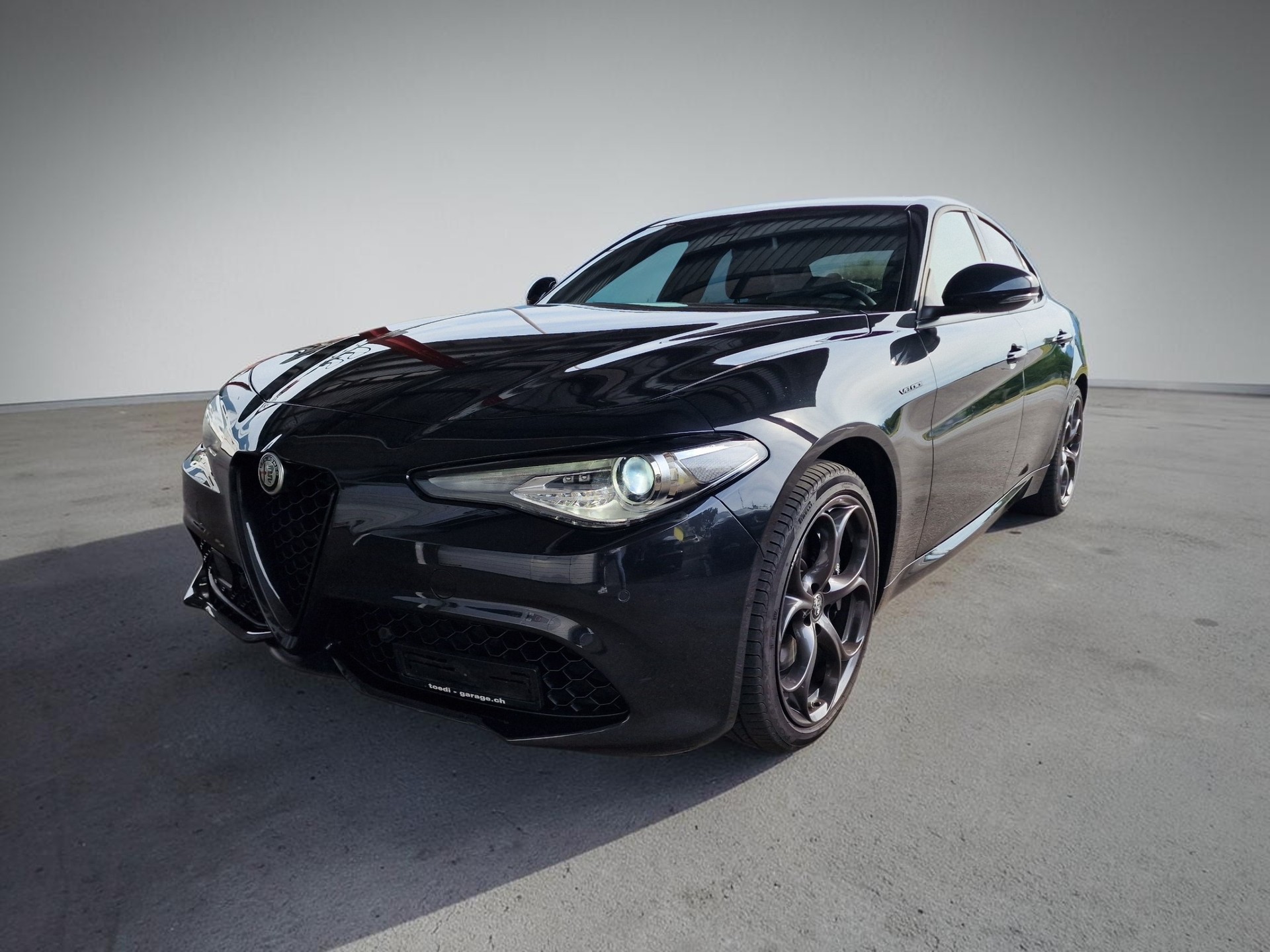 ALFA ROMEO Giulia 2.0 Veloce Q4 Automatic8x Alu 24Mt Gara-showroom-element-1