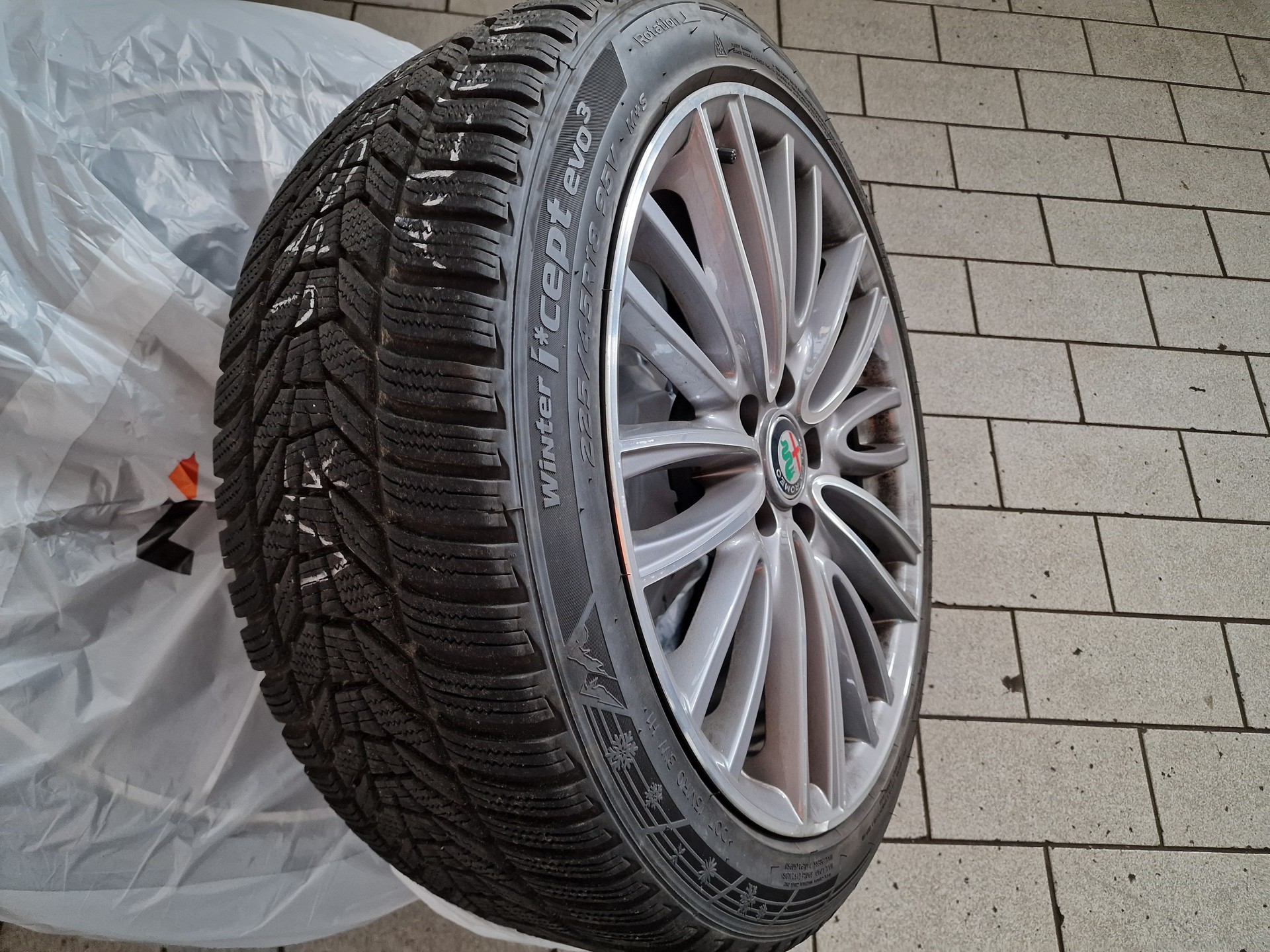 ALFA ROMEO Giulia 2.0 Veloce Q4 Automatic8x Alu 24Mt Gara-image-25