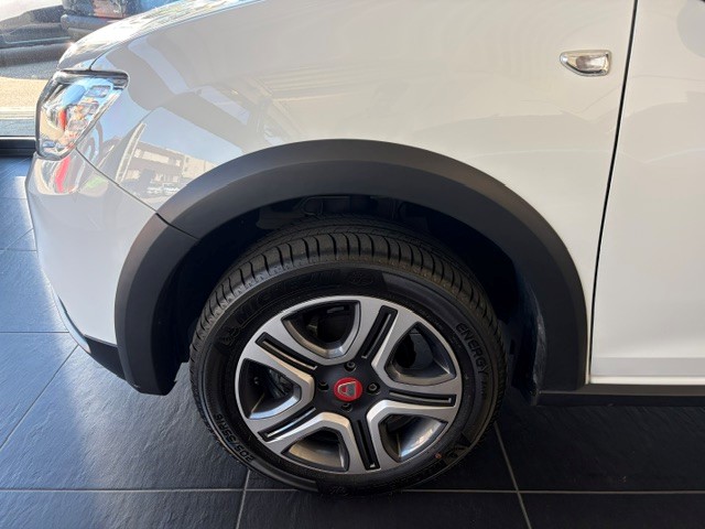 DACIA Sandero Tce 90 Stepway-showroom-element-3