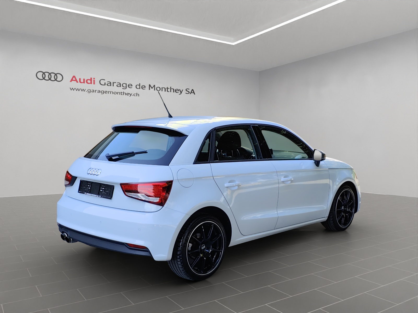 AUDI A1 Sportback 1.4 TFSI Sport S-tronic-image-4