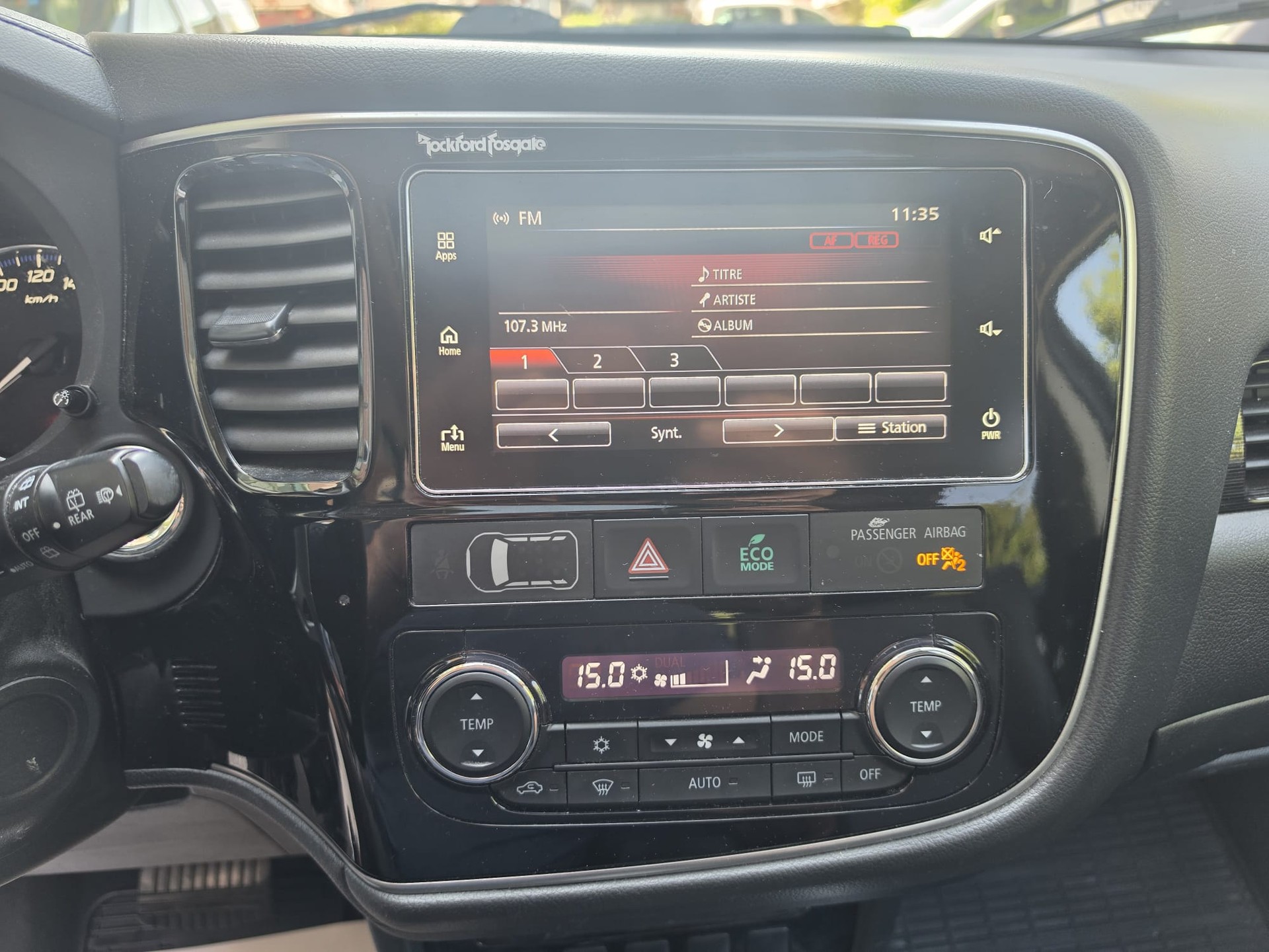 MITSUBISHI Outlander 2.2 DID Diamond 4WD Automatic-image-14