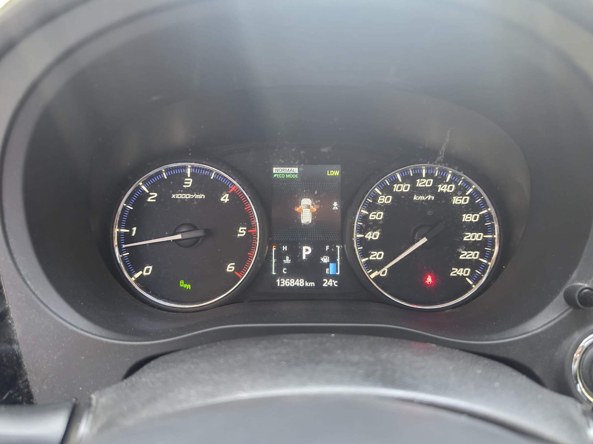 MITSUBISHI Outlander 2.2 DID Diamond 4WD Automatic-image-15