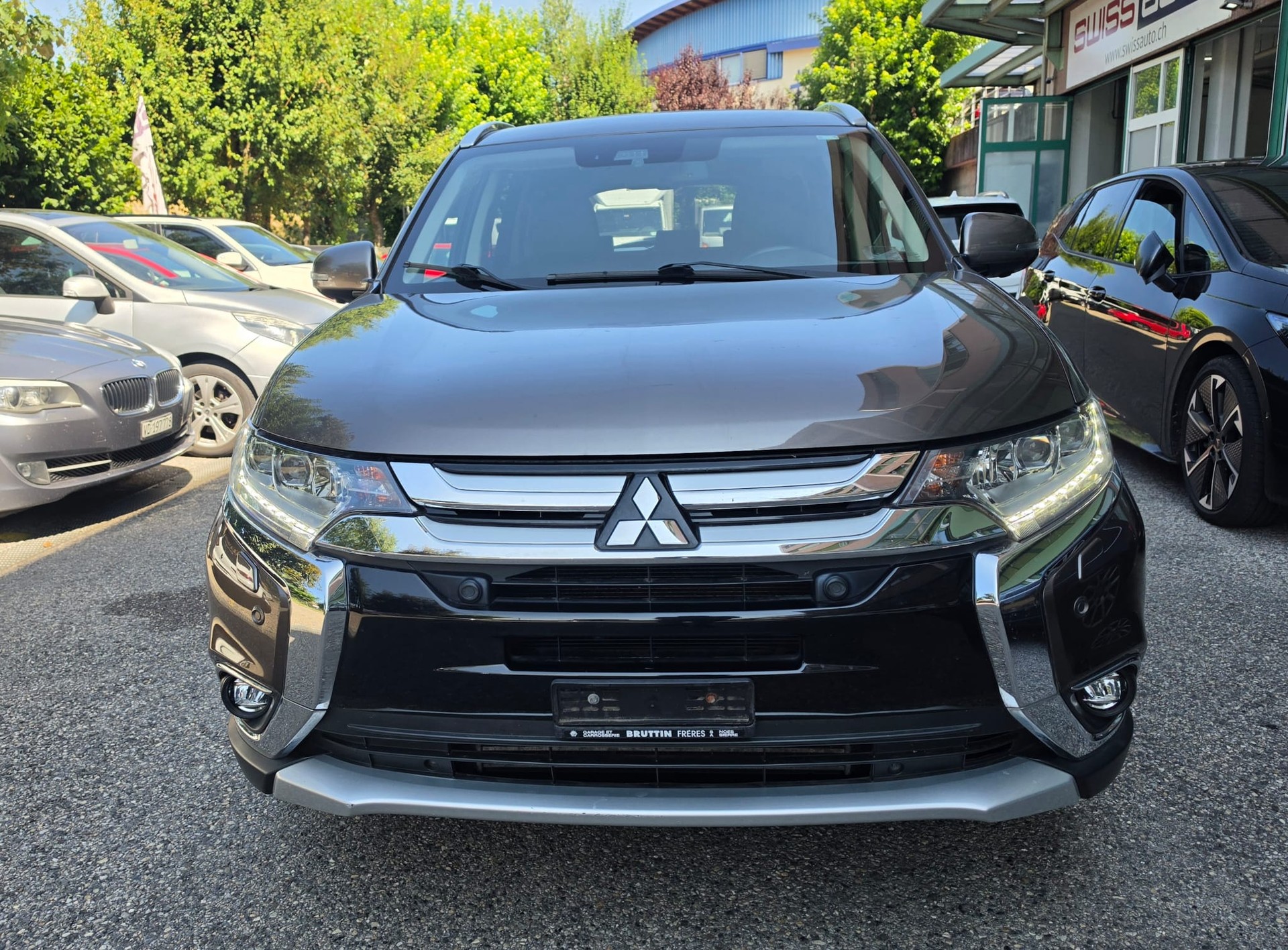 MITSUBISHI Outlander 2.2 DID Diamond 4WD Automatic-showroom-element-1