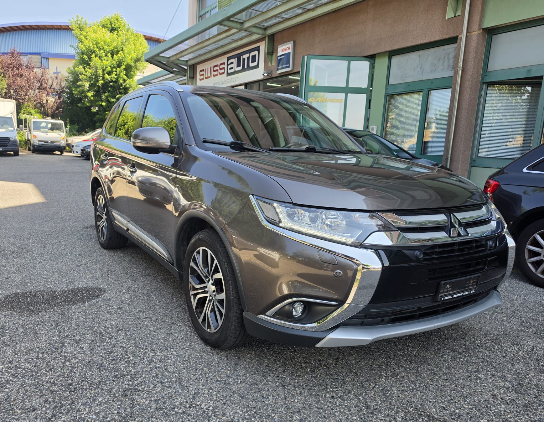 MITSUBISHI Outlander 2.2 DID Diamond 4WD Automatic-showroom-element-2