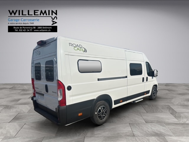 ROADCAR R640 GSR2 AT8-image-1
