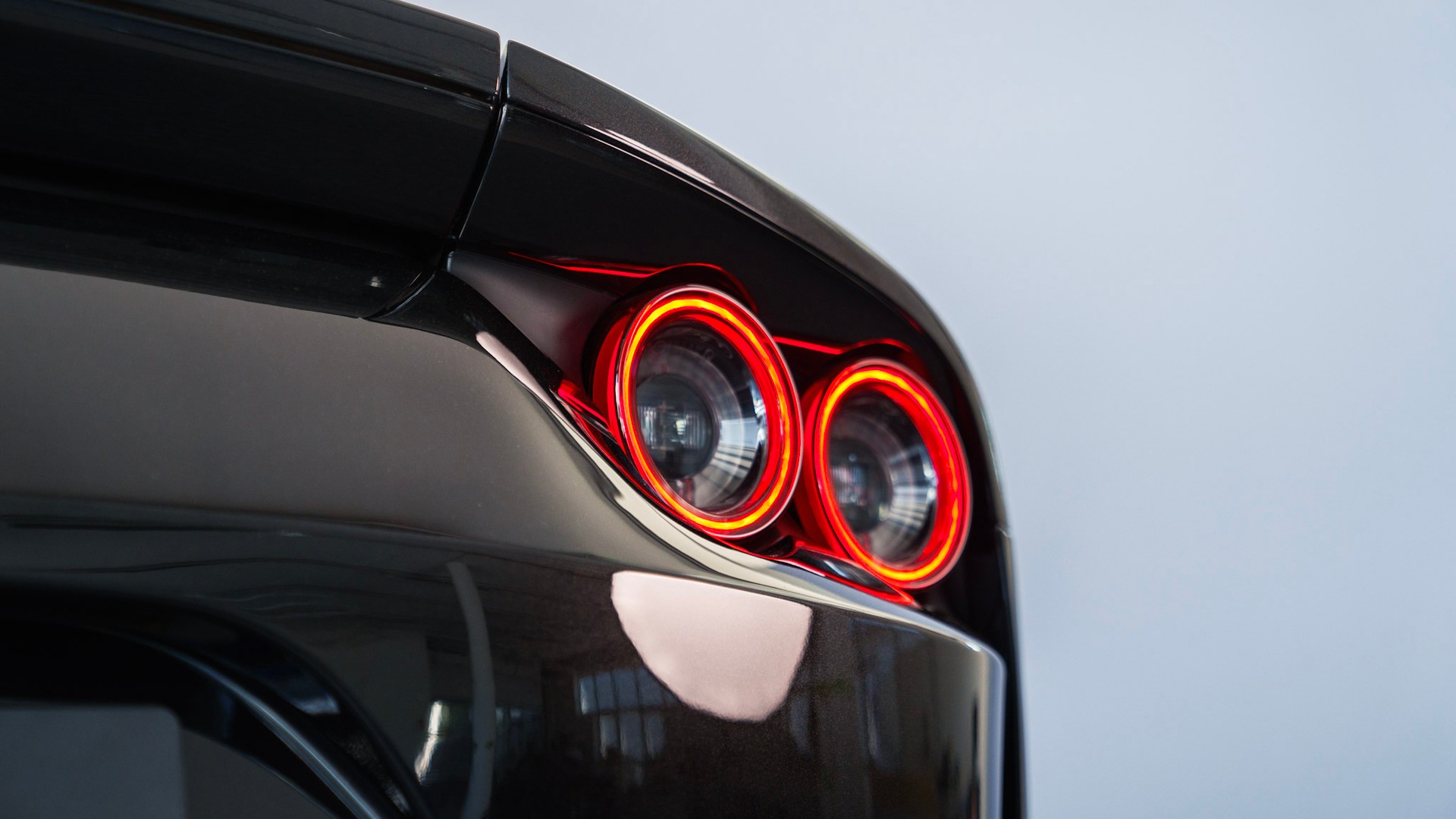FERRARI 812 Superfast-image-10