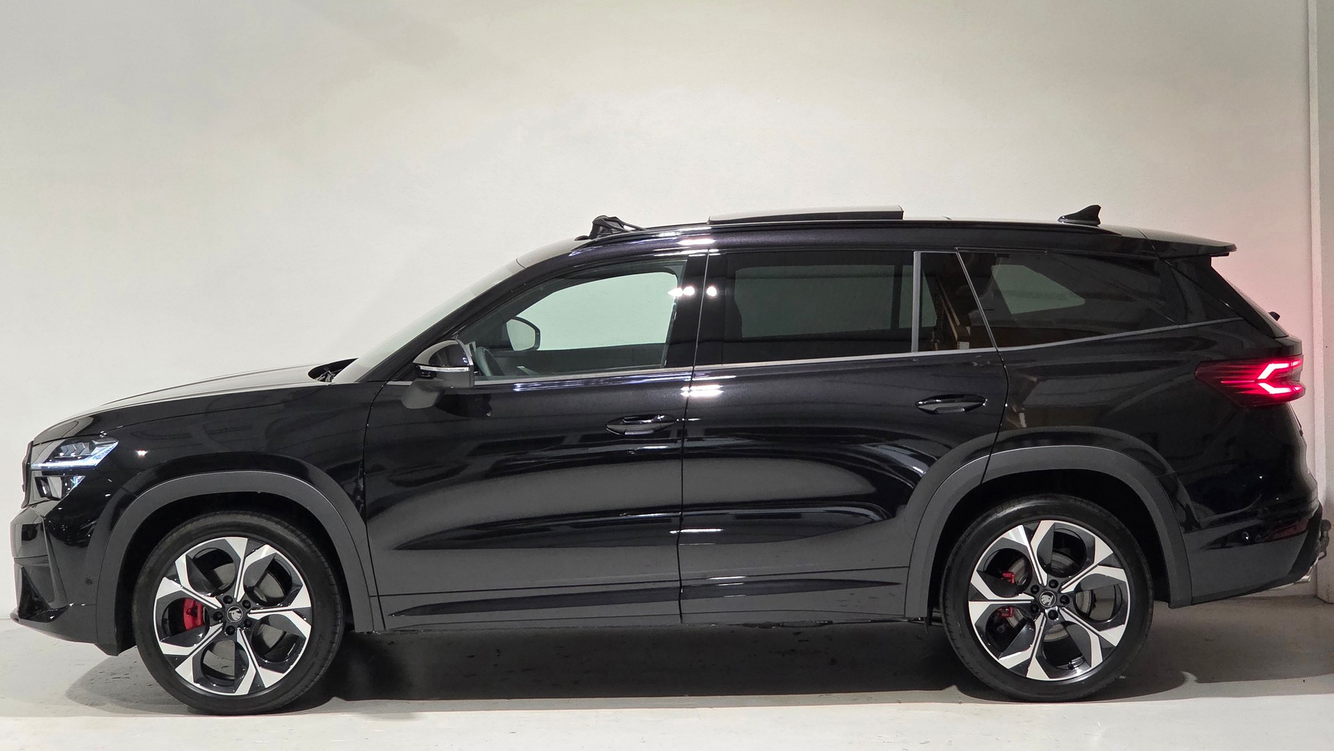 SKODA Kodiaq 2.0 TSI RS 4x4-showroom-element-1