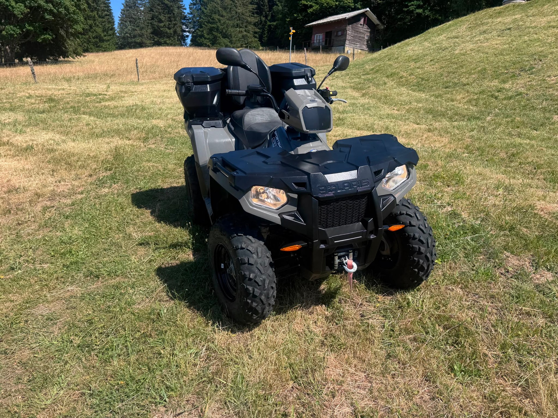 POLARIS Sportsman 570 4x4-image-1