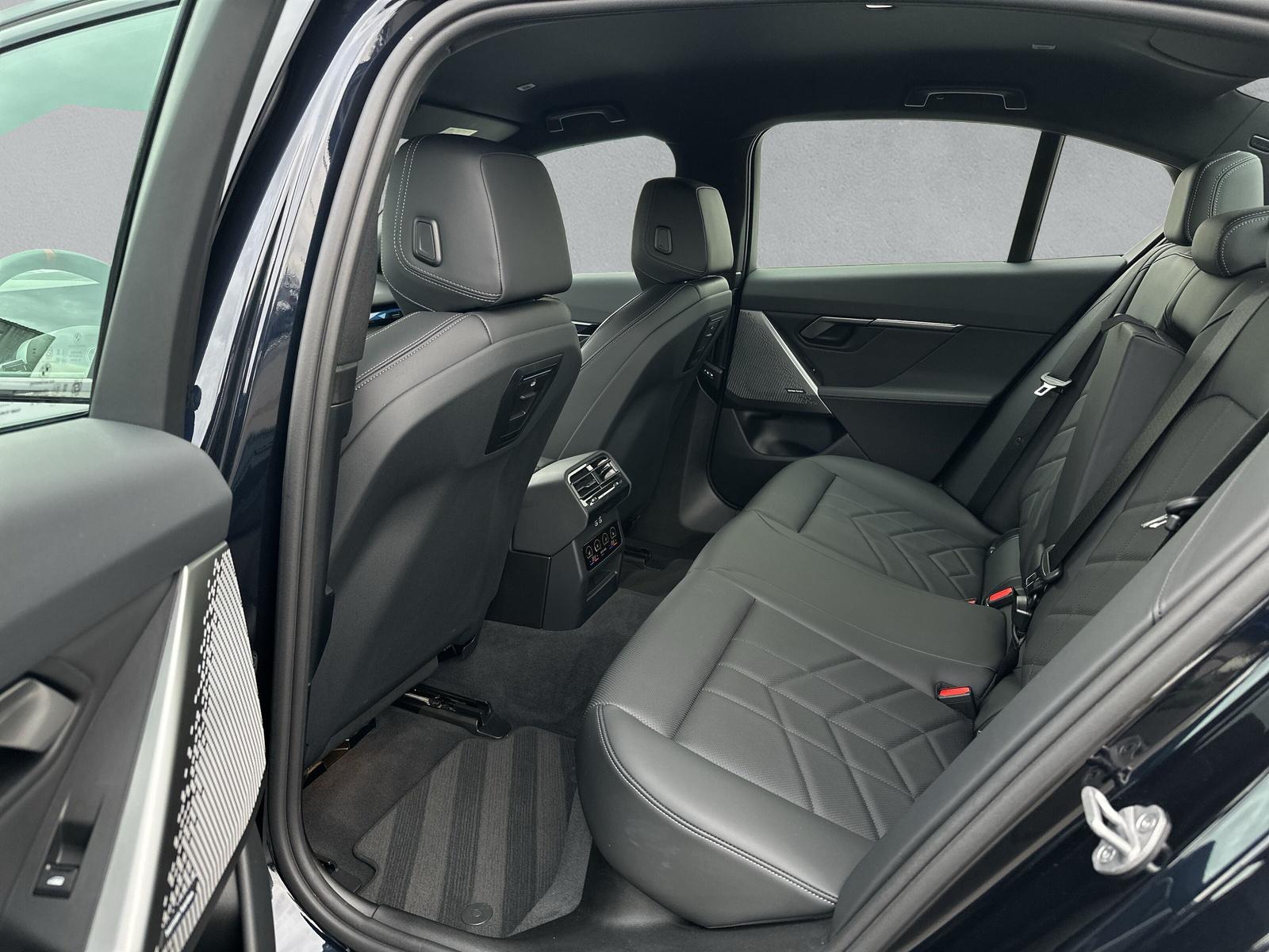 BMW i5 M60 xDrive M Sport Pro (CH)-image-12