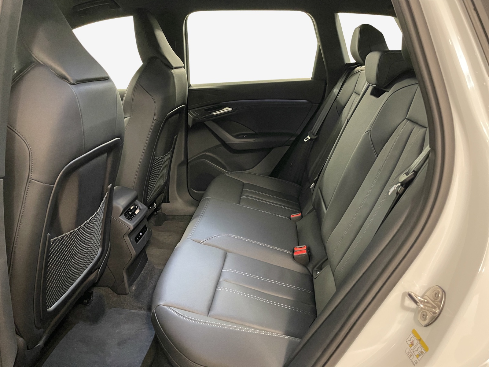 AUDI Q6 e-tron quattro-image-11