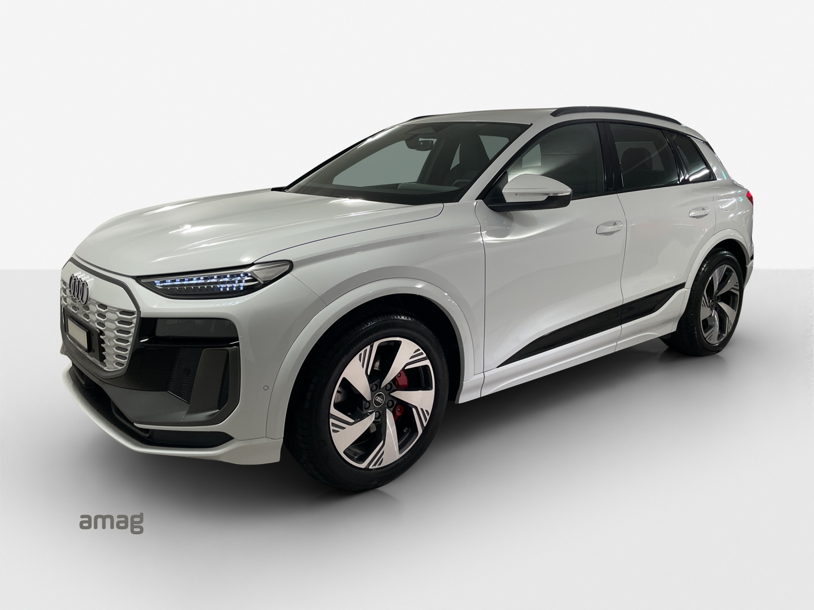 AUDI Q6 e-tron quattro