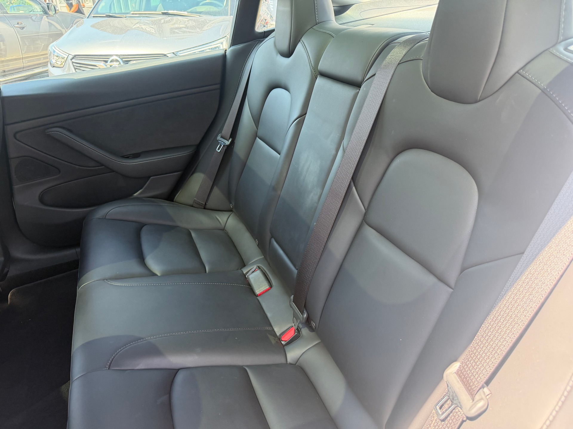TESLA Model 3 Long Range Dual Motor AWD-image-13