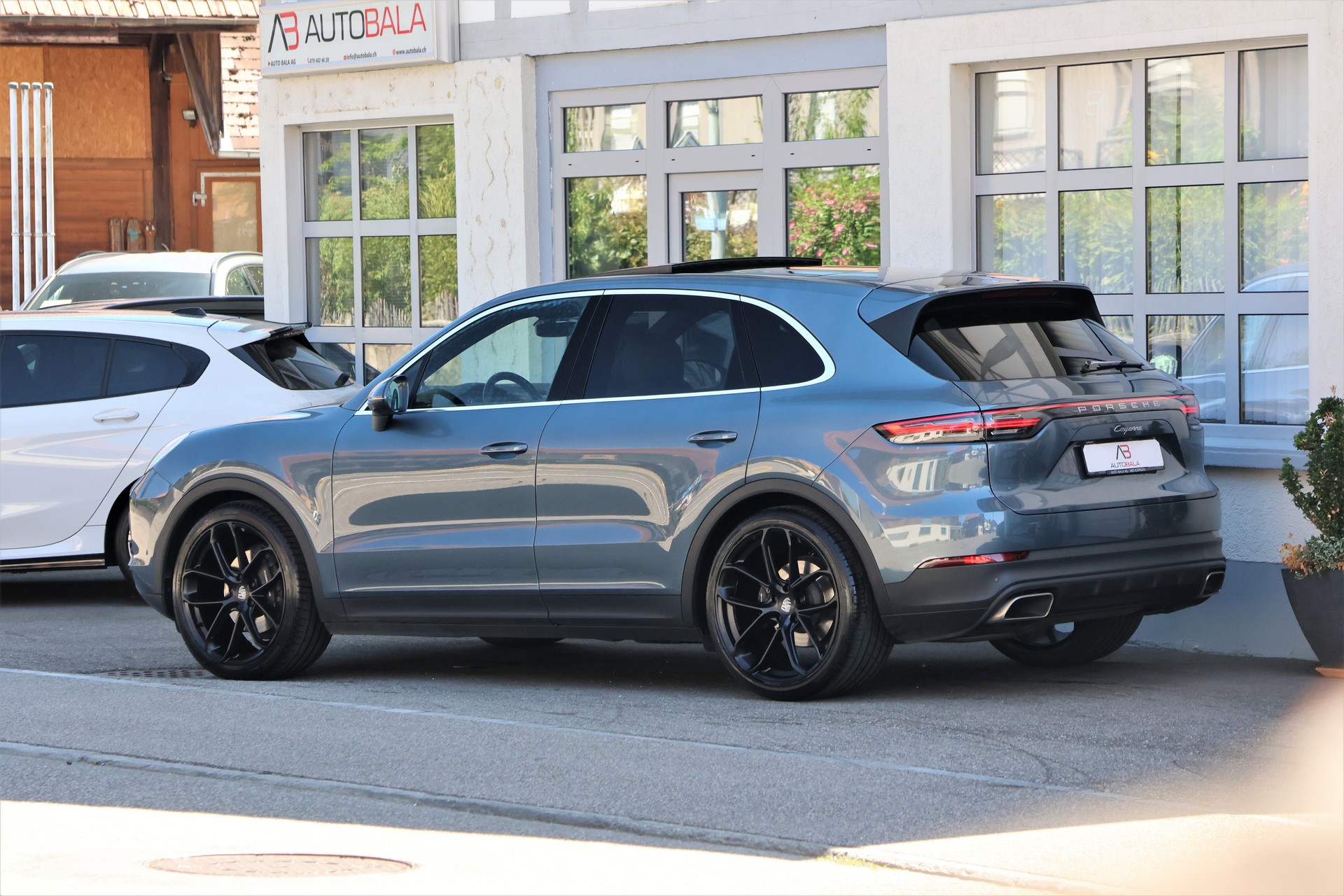 PORSCHE Cayenne (CH)-image-4