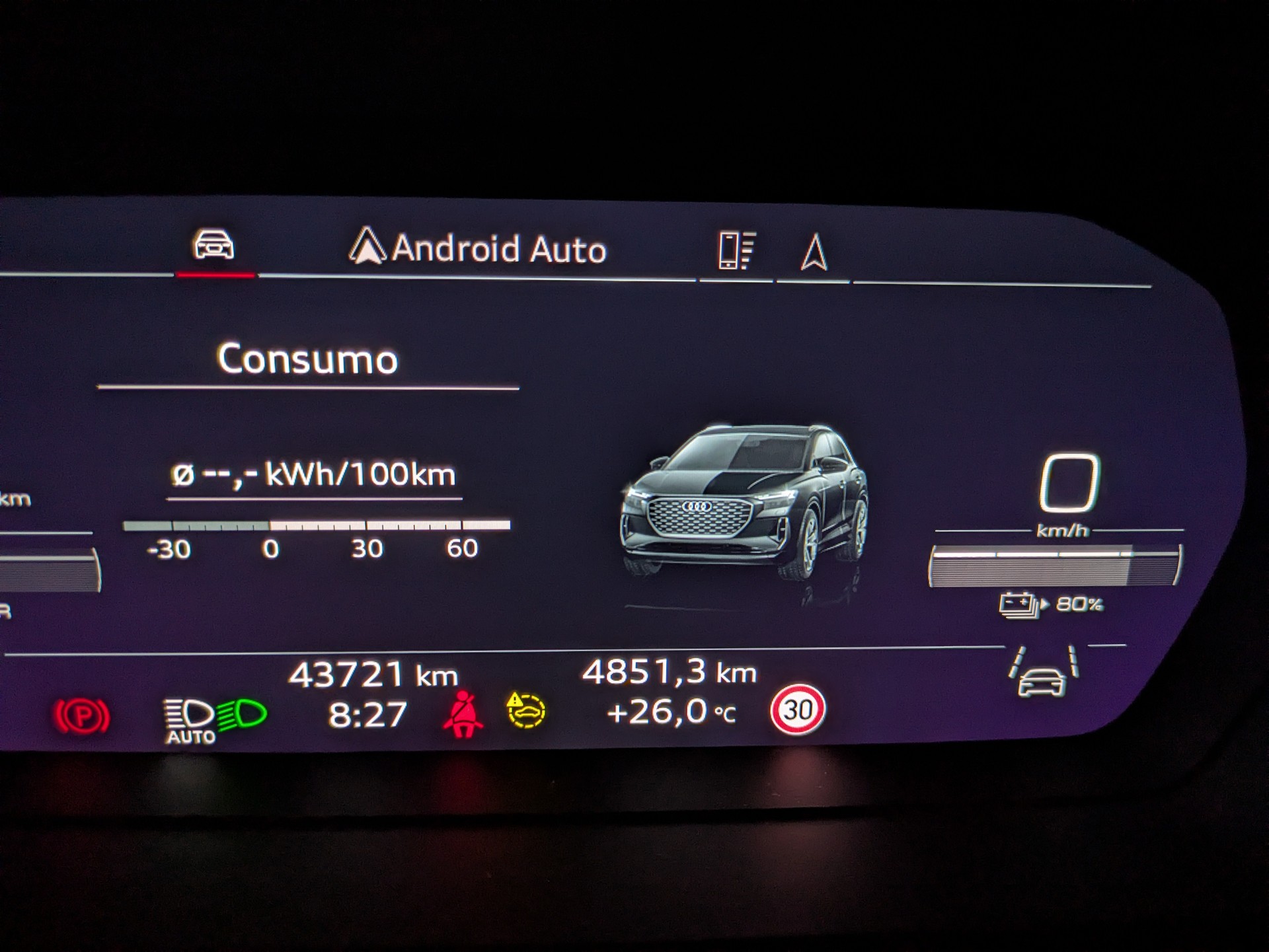 AUDI Q4 e-tron 45 quattro-image-9