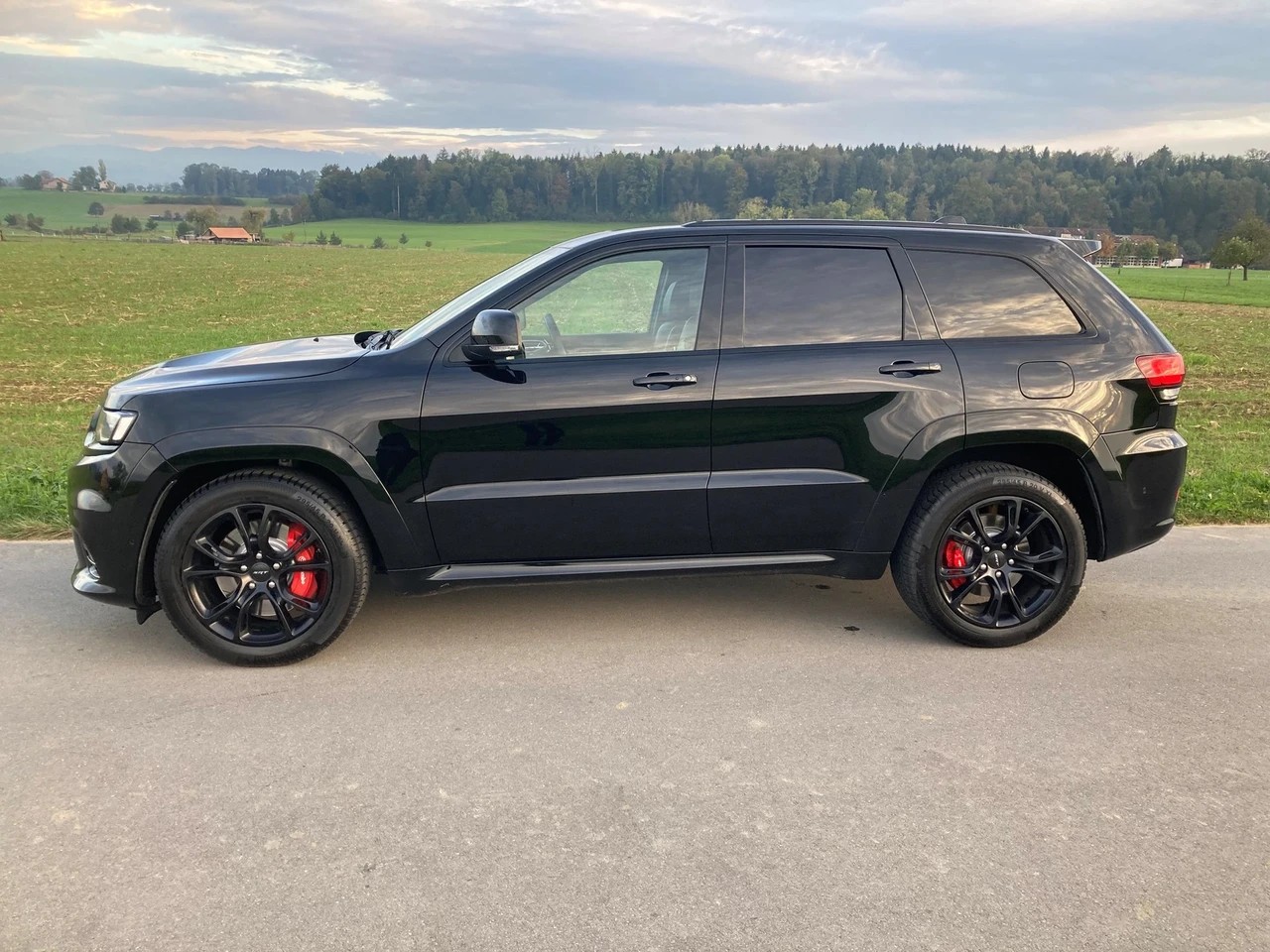 JEEP Grand Cherokee 6.4 V8 HEMI SRT8 Automatic-image-4