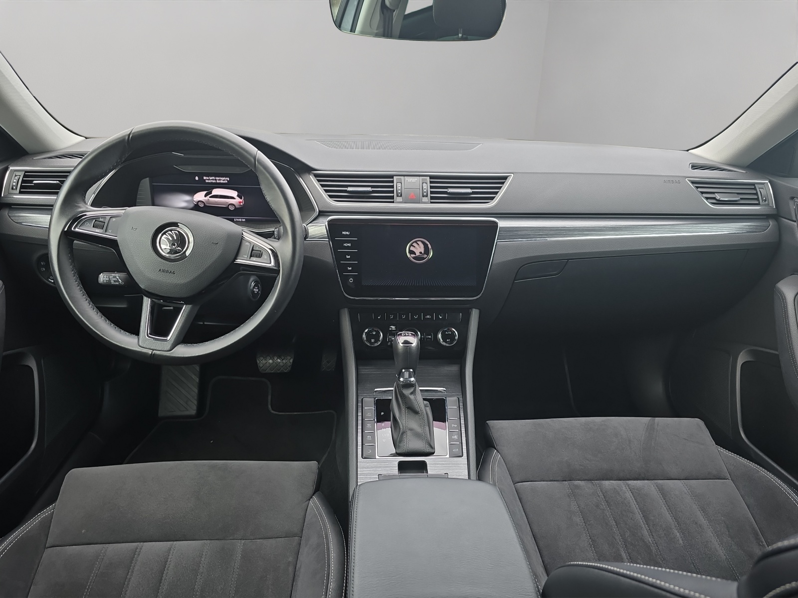 SKODA Superb 1.4 TSI Ambition PHEV DSC-image-7